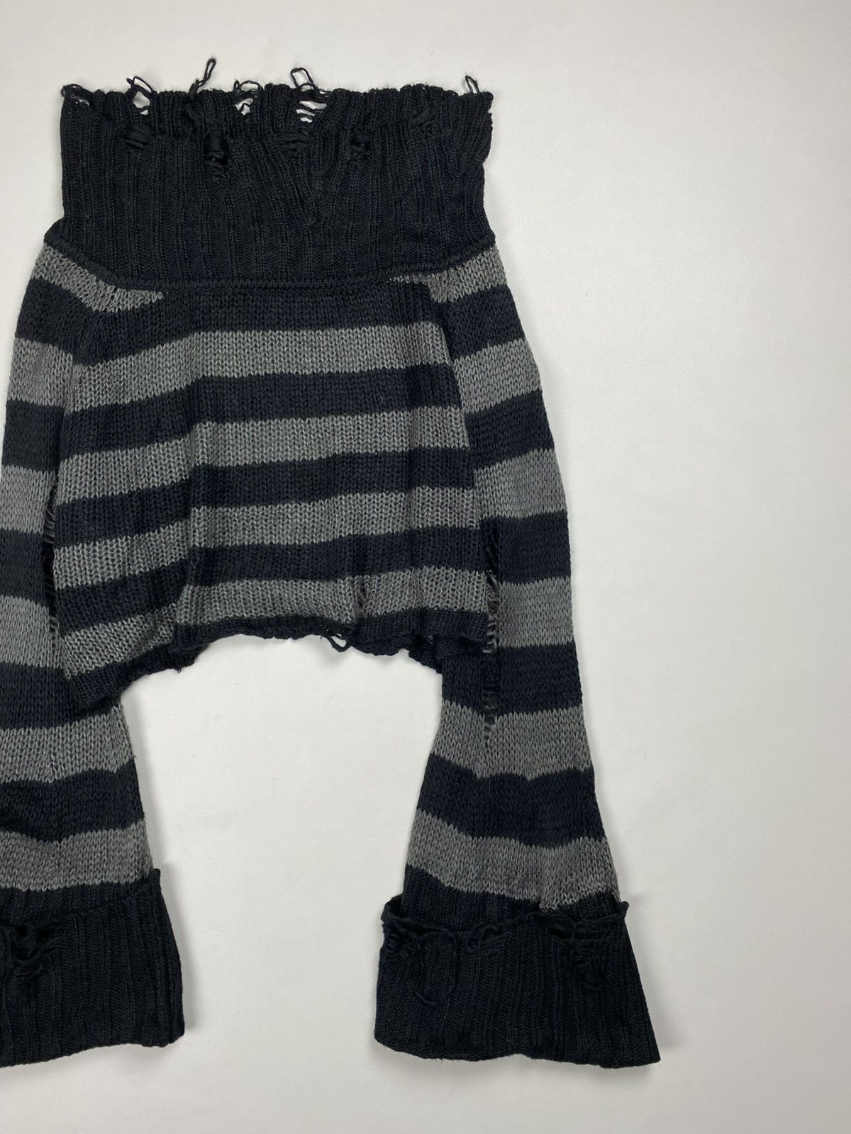 Killstar Killstar Ladies Y2K Distressed High Neck Sweater Pullover Size 4XL / US 24-26 - 3 Thumbnail