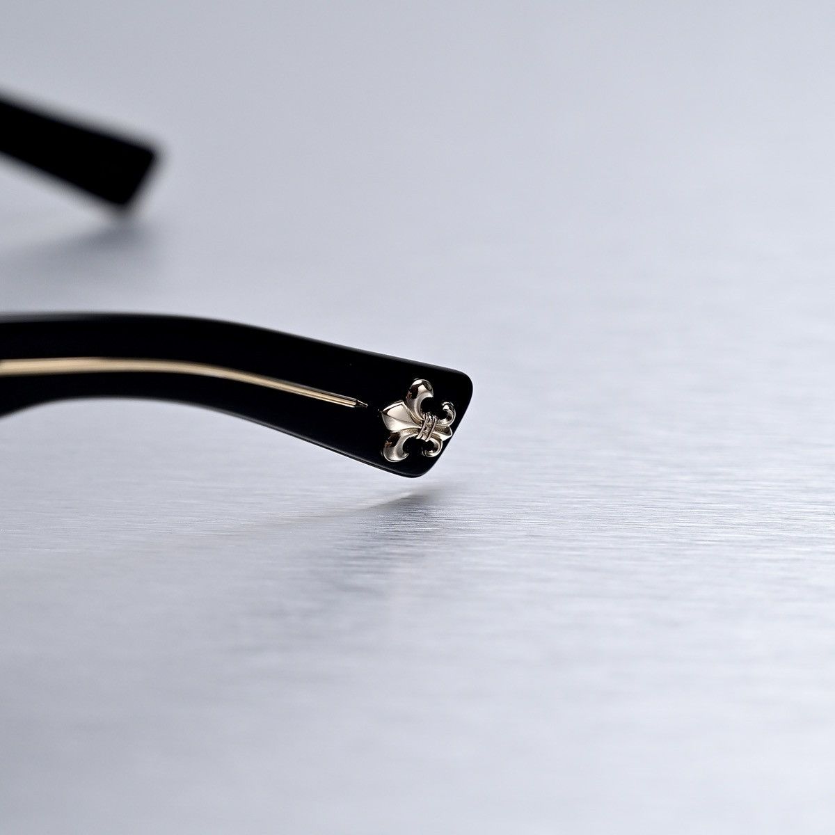 Chrome Hearts CHROME HEARTS SEE YOU IN TEA BLACK GOLD PLATED GLASSES Size ONE SIZE - 4 Thumbnail