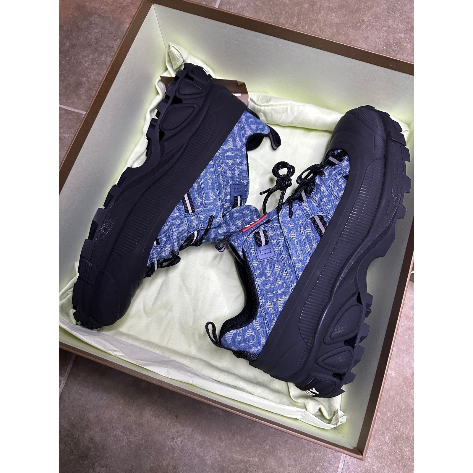 Burberry Burberry Arthur Monogram Print Sneaker Blue | Size 11US Size US 11 / EU 44 - 5 Thumbnail
