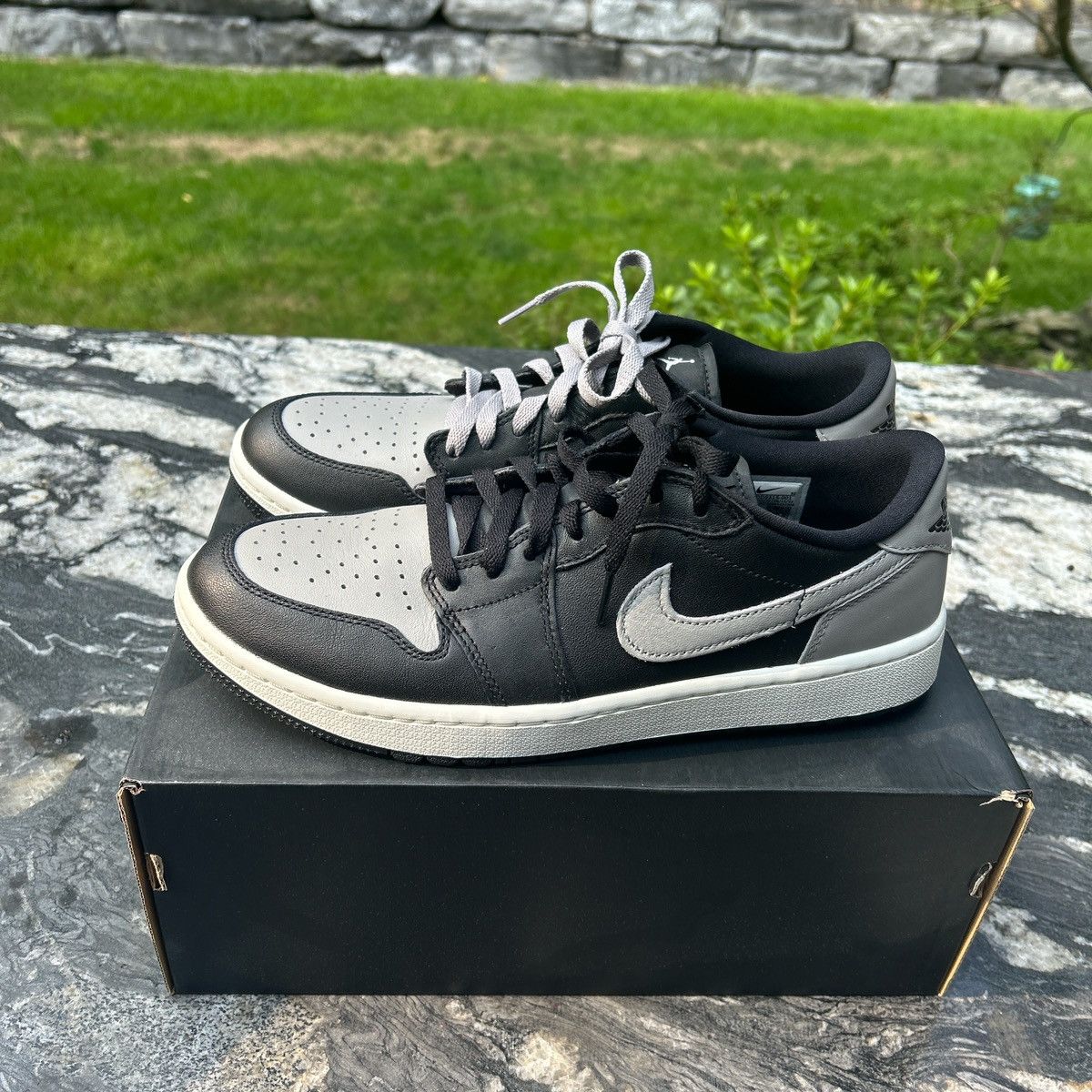 Jordan Brand Nike Jordan 1 Size US 9.5 / EU 42-43 - 2 Thumbnail