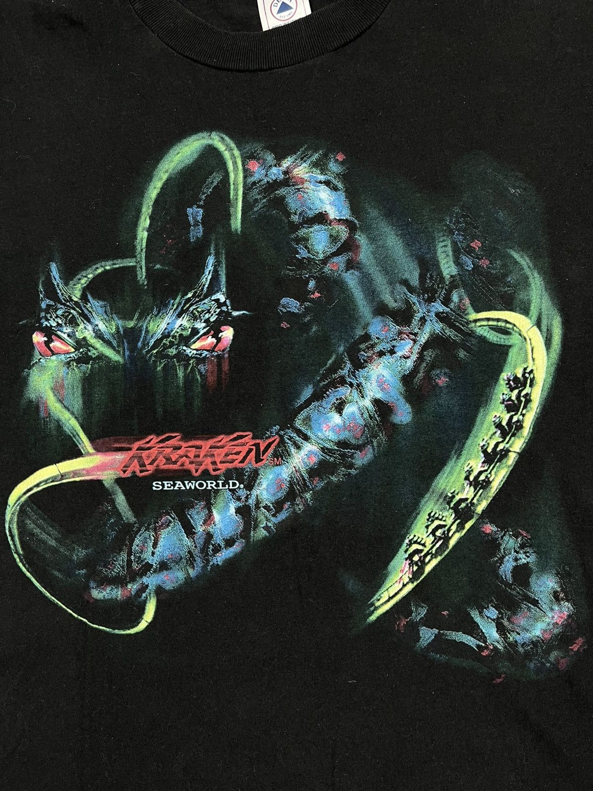 Band Tees Vintage Y2K Kraken horror big logo t shirt streetwear size L Size US L / EU 52-54 / 3 - 4 Thumbnail