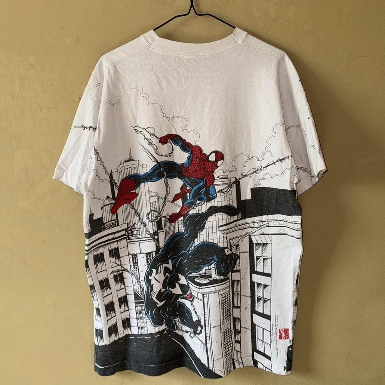 Marvel Comics 1993 Spider-Man & Venom In The City All Over Print Comic Tee Size US XL / EU 56 / 4 - 2 Thumbnail