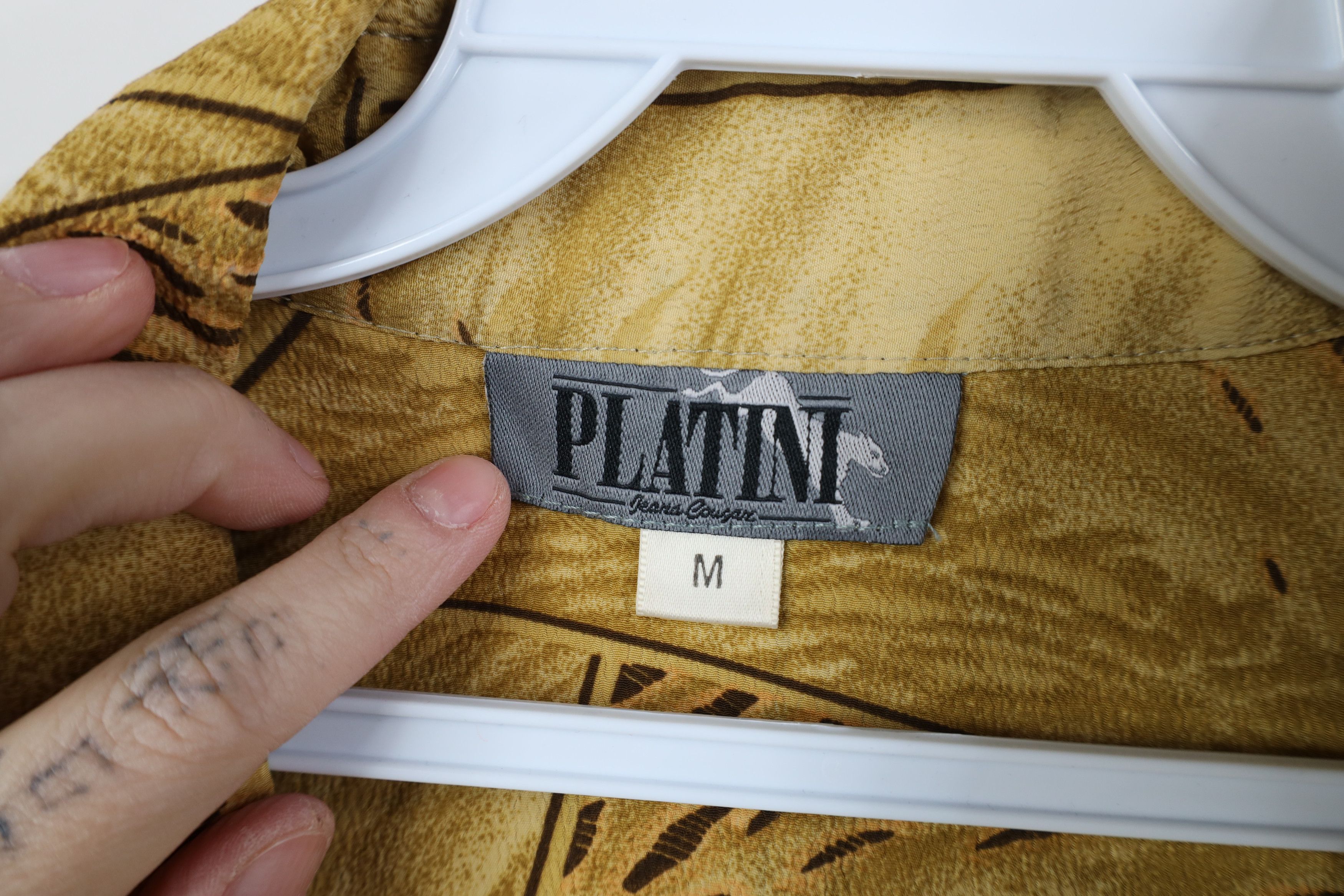 Vintage Vintage 90s Y2K Streetwear Leopard Button Shirt USA Size US M / EU 48-50 / 2 - 4 Thumbnail