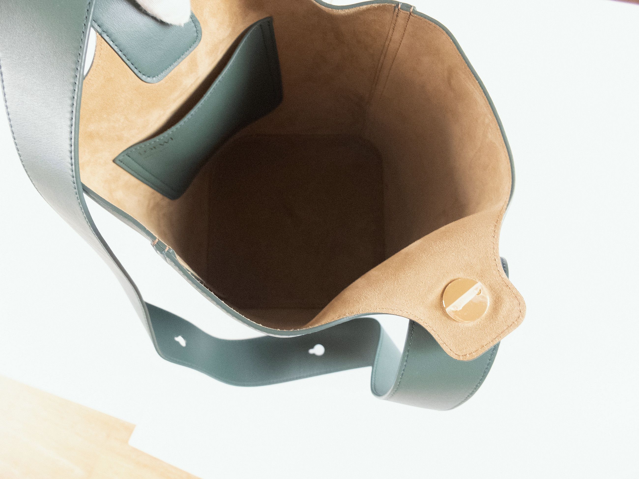 Loewe LOEWE medium Pebble dark green leather bucket shoulder bag Size ONE SIZE - 10 Thumbnail