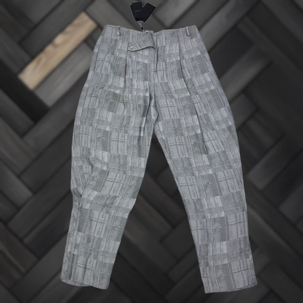Giorgio Armani Giorgio Armani Check Motif Concealed Trousers Grey Wide Pleats Pants 42 Bnwt Mens Regular Size US 42 / EU 58 - 1 Thumbnail