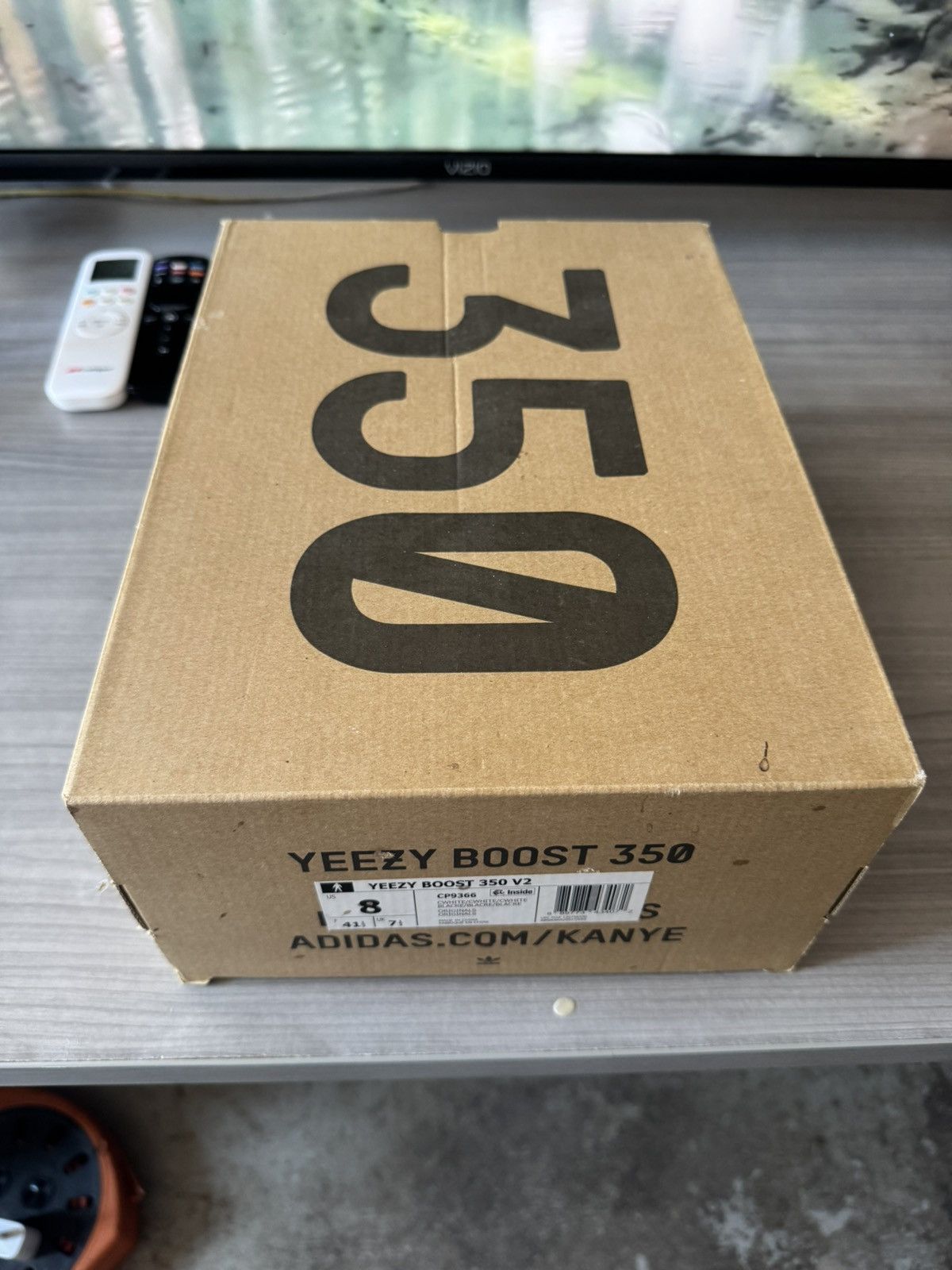 Yeezy Yeezy Boost 350 V2 Cream White US Mens SZ 8 Size US 8 / EU 41 - 1 Thumbnail