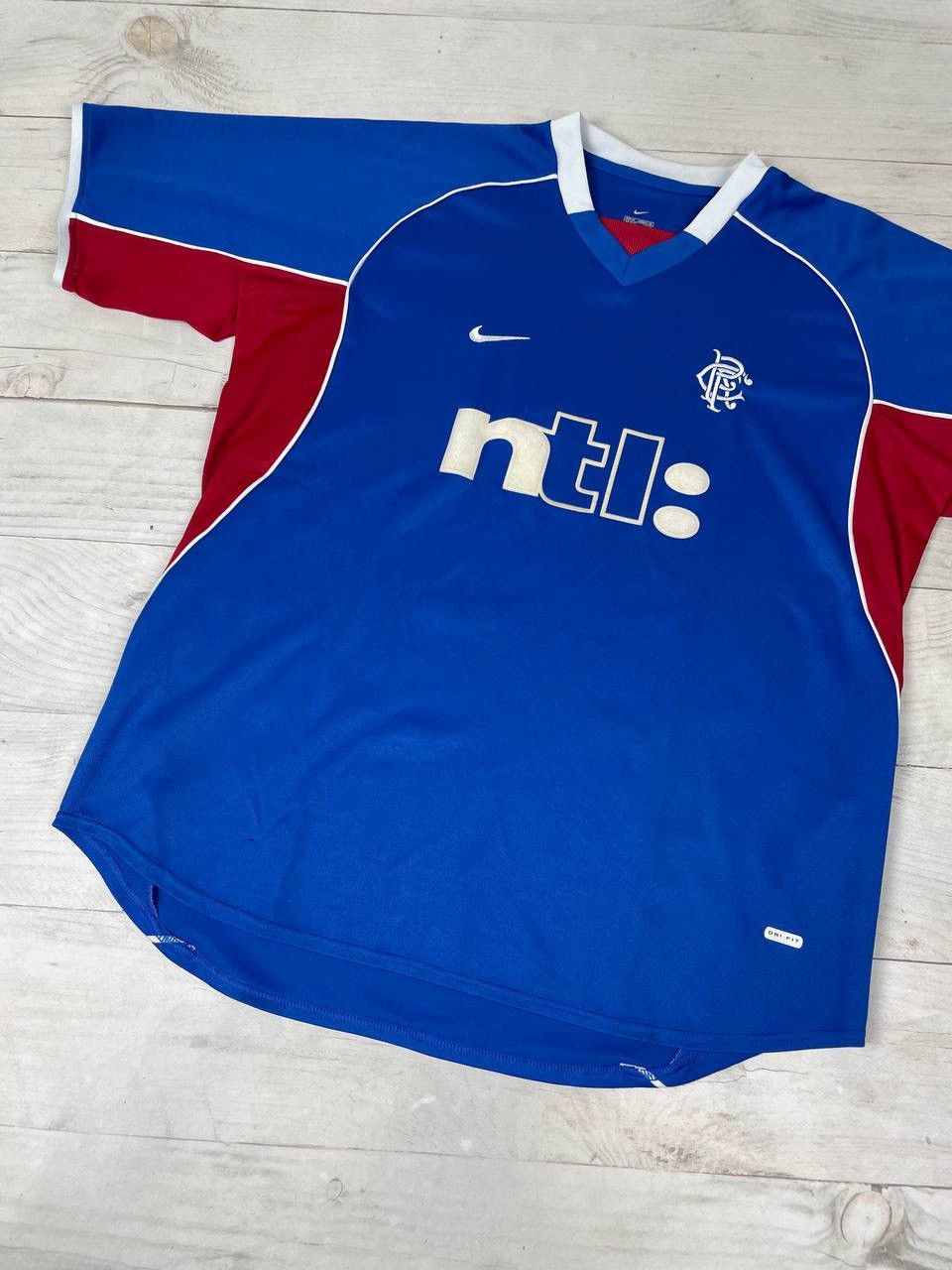 Nike Vintage Nike RANGERS 2001 2002 HOME SHIRT SOCCER JERSEY Size US XL / EU 56 / 4 - 3 Thumbnail