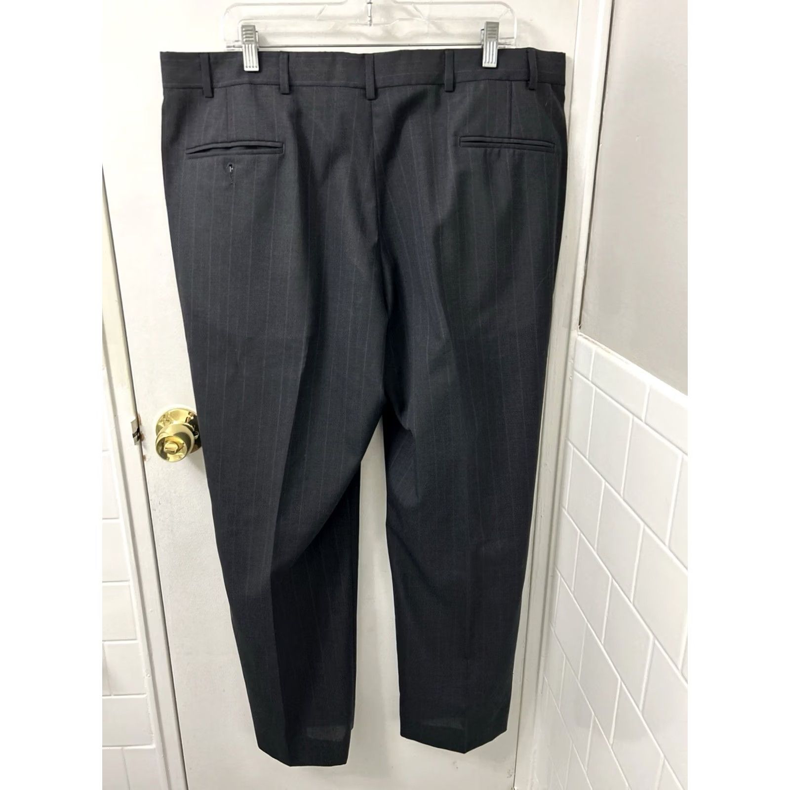 Vintage VINTAGE Towncraft Dress Pants Mens 40x31 Gray Pinstripe Wool Blend Straight Leg Dress Pants Mens 40 Regular Gray Pinstripe Wool Blend Boss Size US 40 / EU 56 - 6 Thumbnail