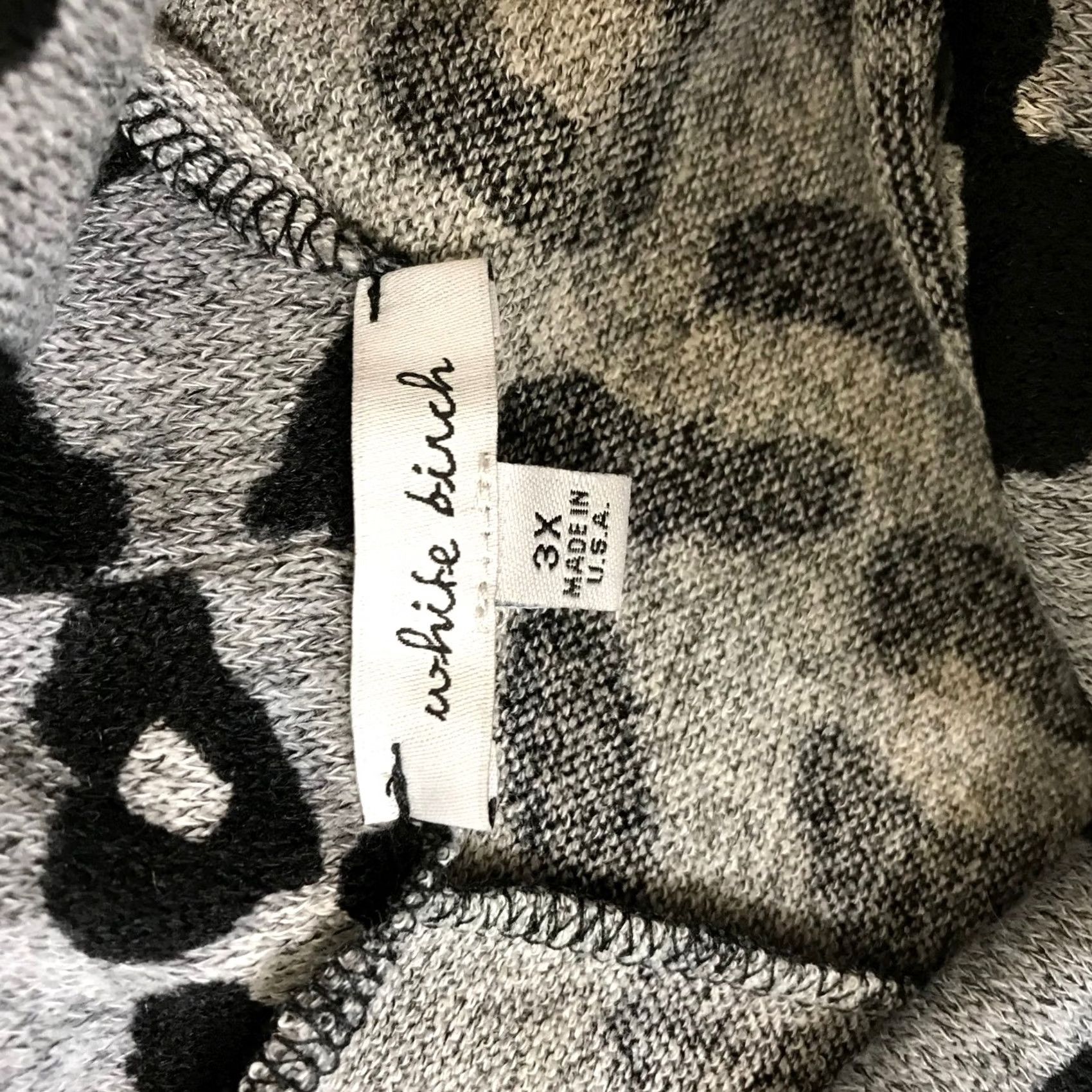 Vintage White Birch Women's Cowl Neck Top 3X Leopard Print Long Sleeve Gray Casual T-Shirt Made in USA Size XXL / US 16-18 / IT 52-54 - 7 Thumbnail