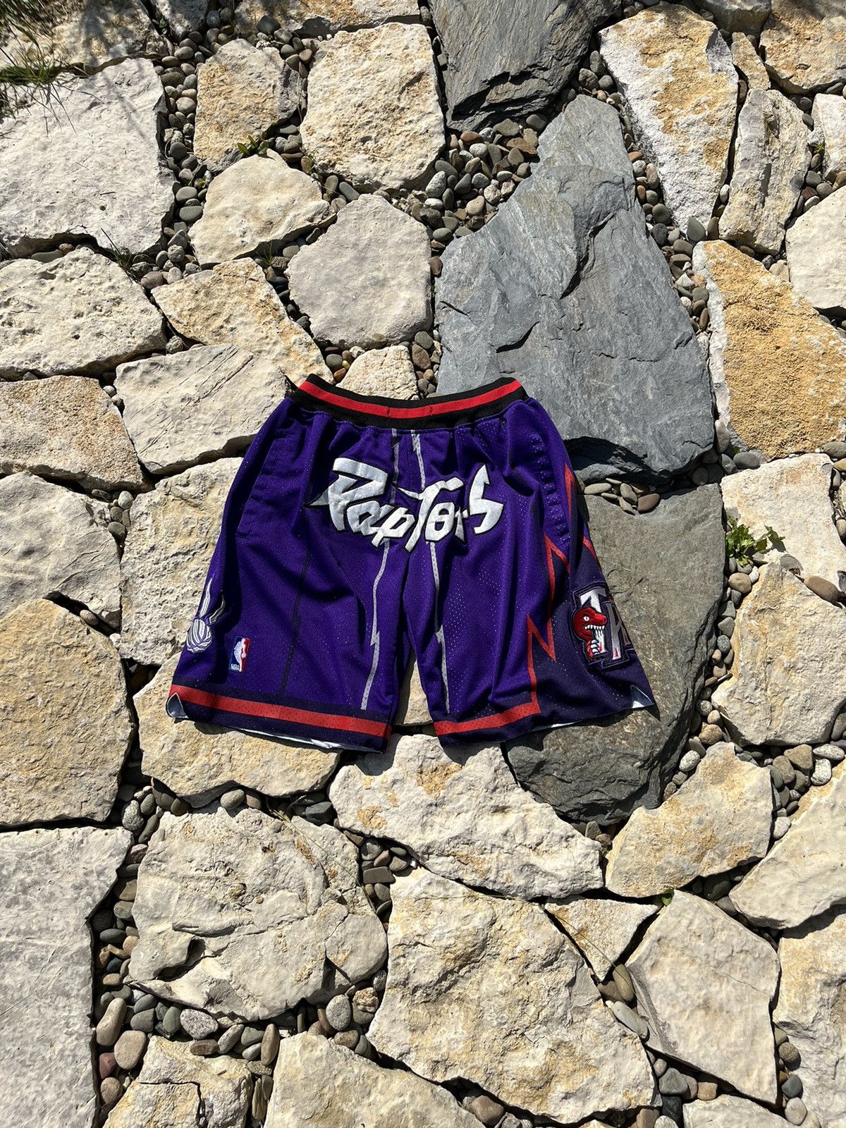 Vintage Just Don Toronto Raptors NBA jersey shorts 98-99