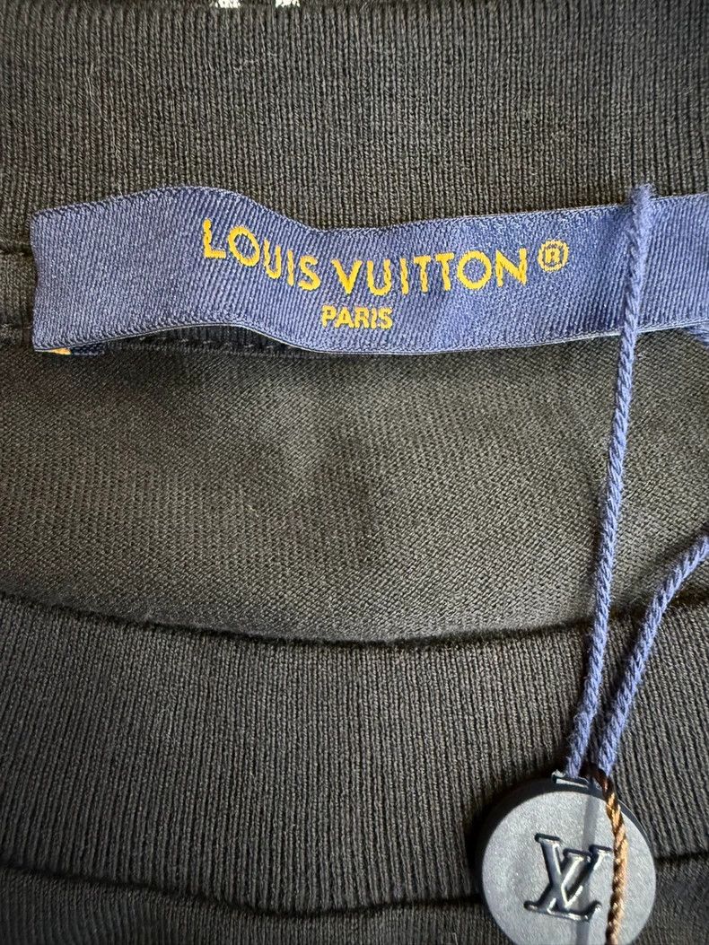 Louis Vuitton Louis Vuitton Full-print gradient logo short sleeve Size US L / EU 52-54 / 3 - 3 Thumbnail