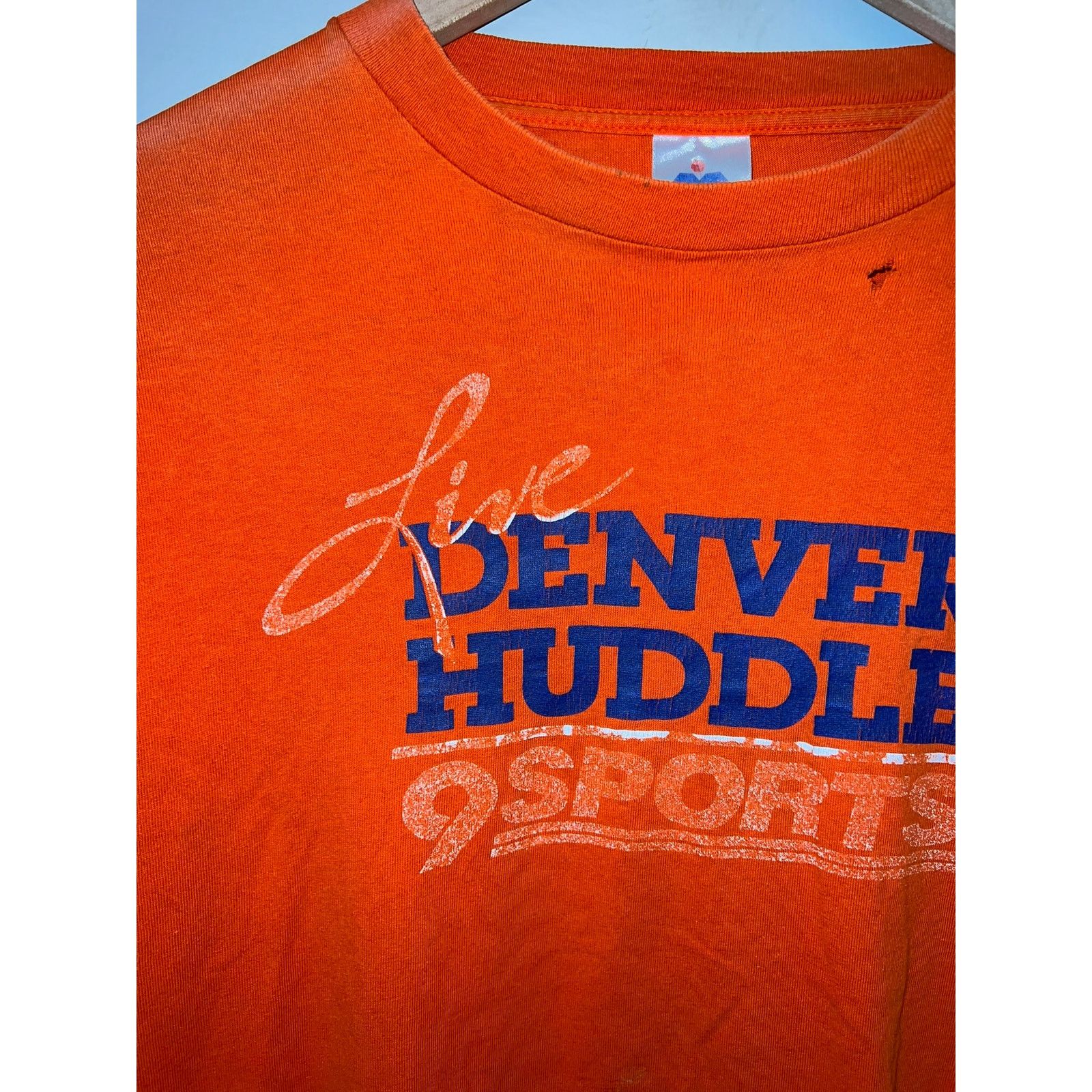 Vintage Vintage Denver Broncos Shirt Huddle 9 Sports Live NFL Tee XL Size US XL / EU 56 / 4 - 2 Thumbnail