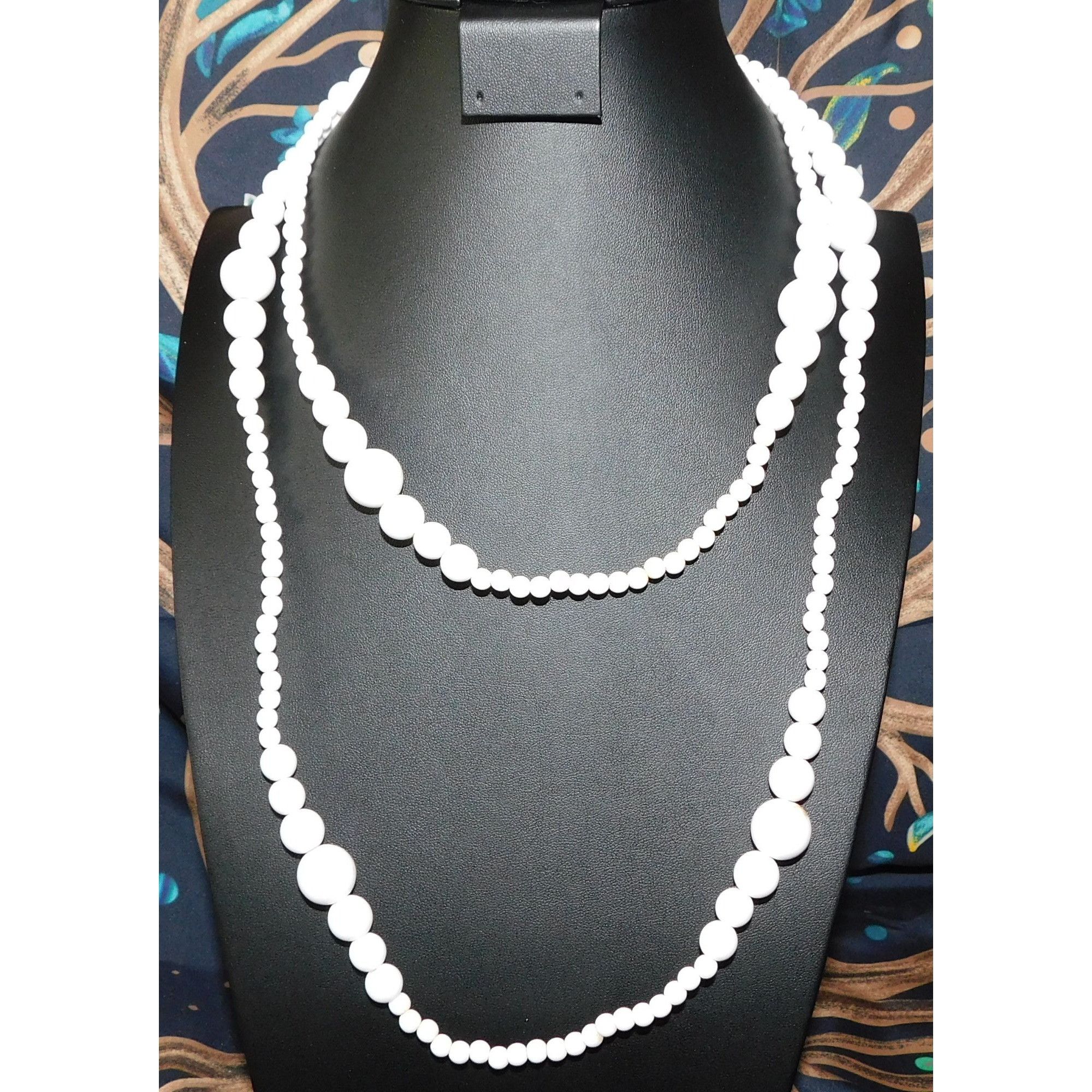 Other Retro White Graduated Bead Rope Length Necklace Size ONE SIZE - 3 Thumbnail