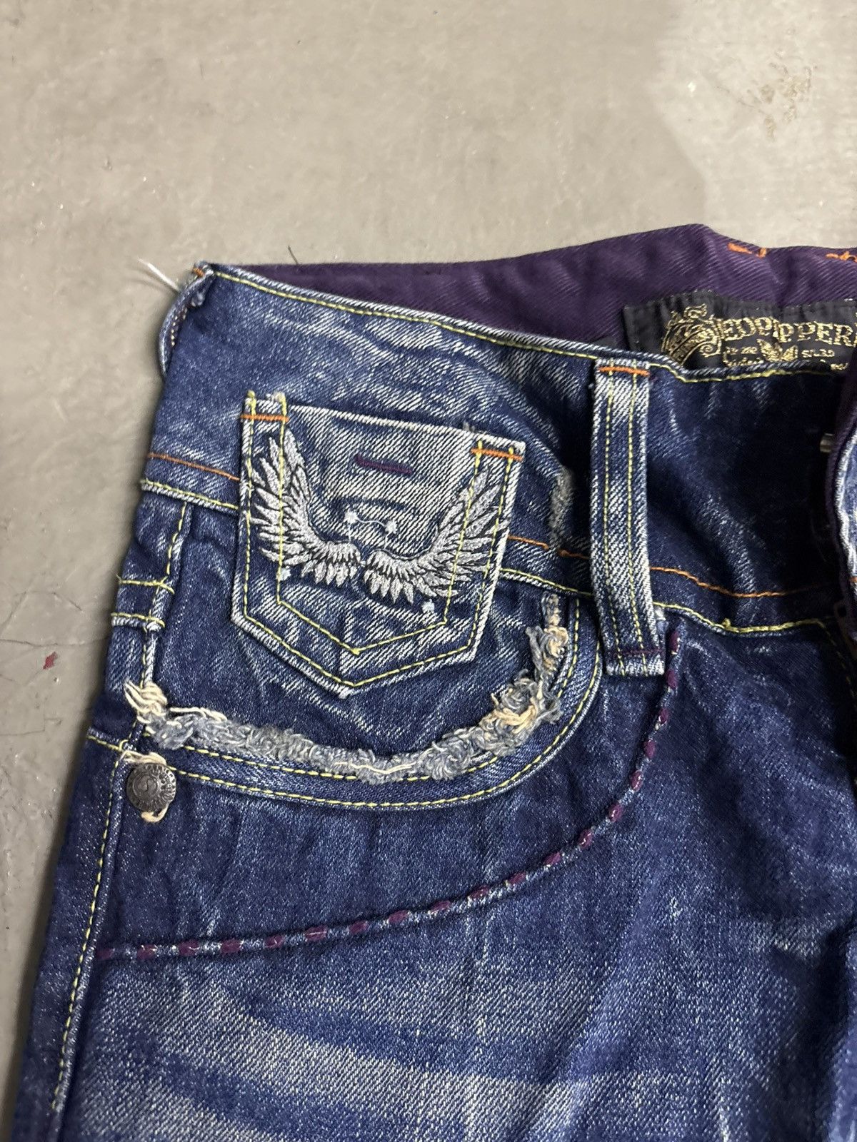 Tornado Mart Flared Red Pepper Wing Back Embroidered Clawmark Jeans Size US 29 - 13 Thumbnail