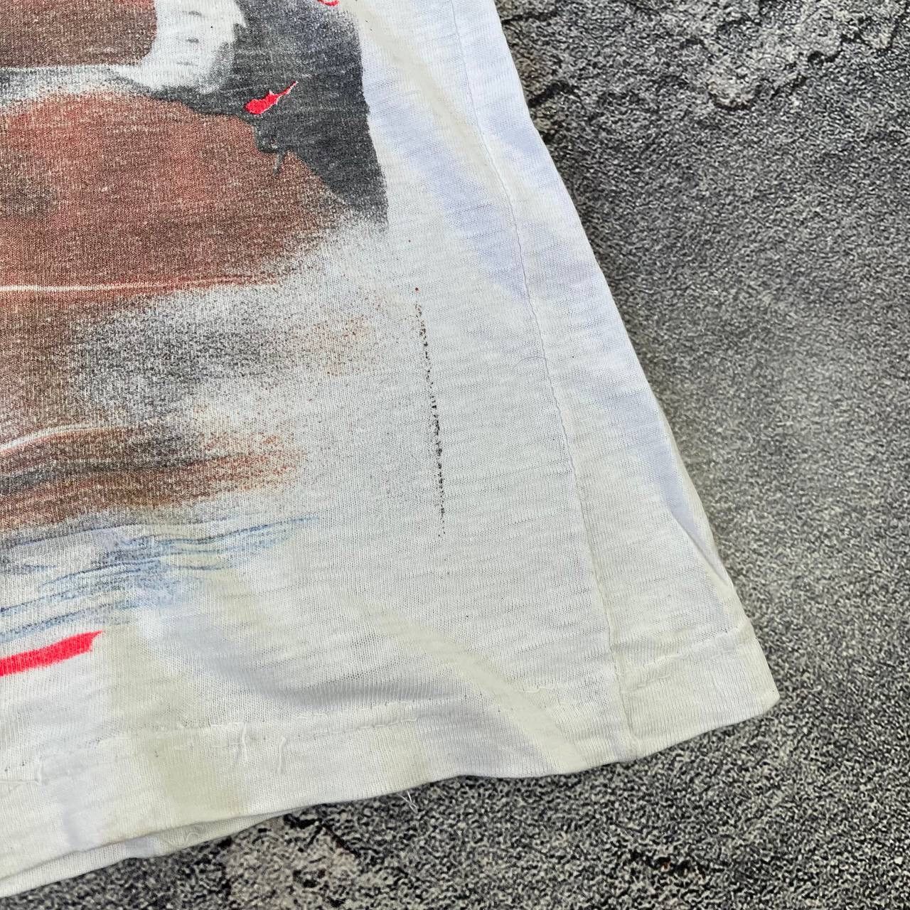 Vintage Vintage Michael Jordan #23 Chicago Bulls Overprint T shirt Size US XL / EU 56 / 4 - 20 Thumbnail