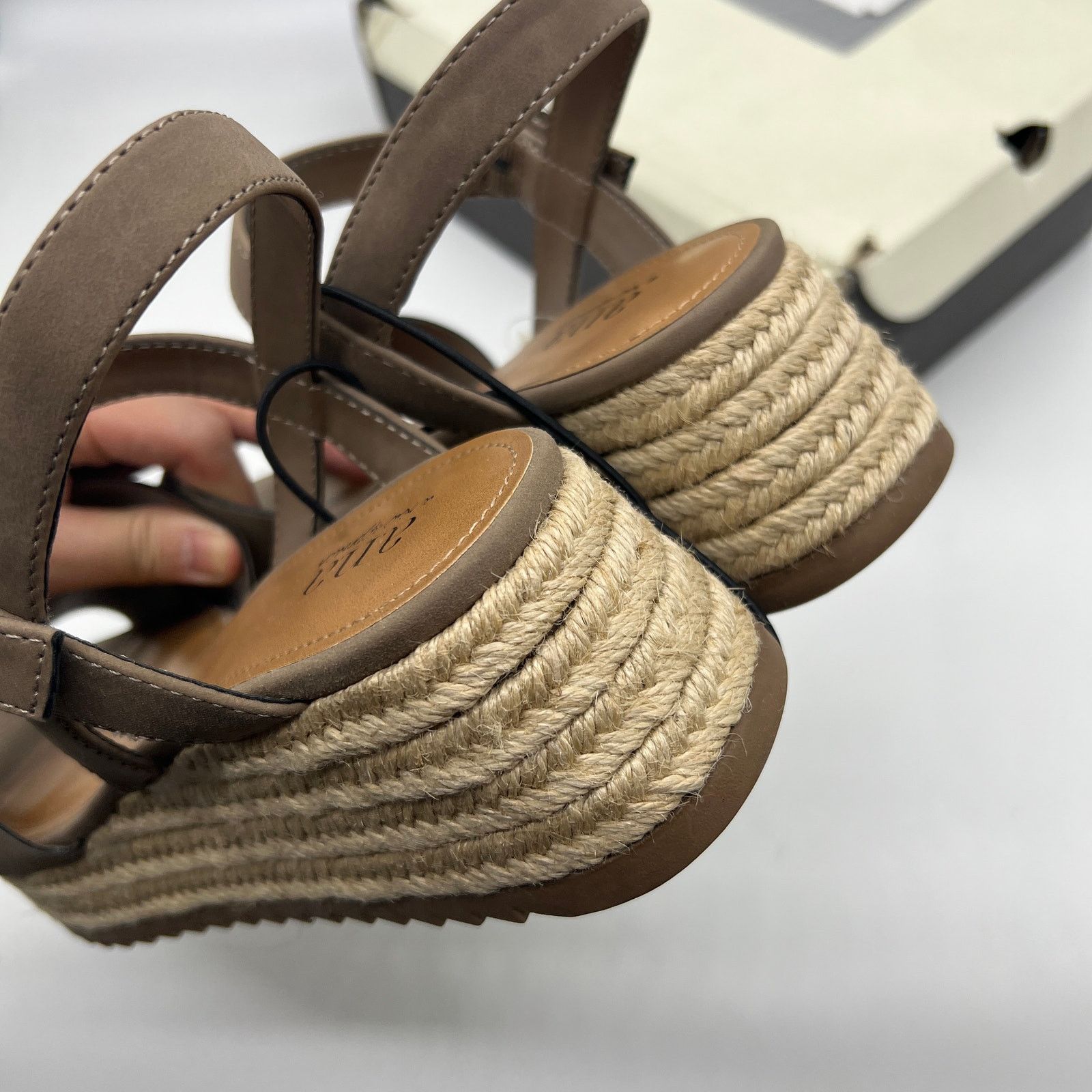 Other a.n.a Womens Eloise Wedge Sandals Porchini Brown Size US 9 / IT 39 - 9 Thumbnail