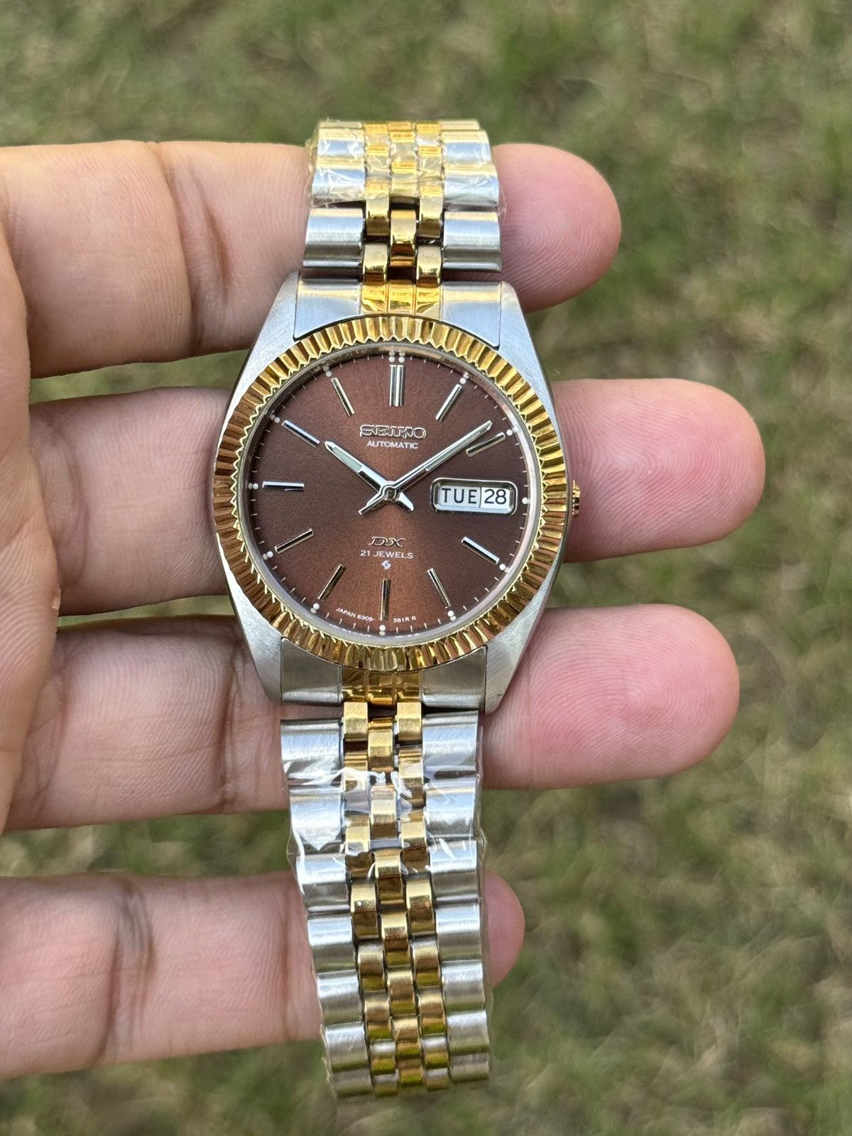 Seiko Seiko 5 DX Fluted Bezel Automatic 6309 Japanese mens Watch Size 36 - 1 Thumbnail