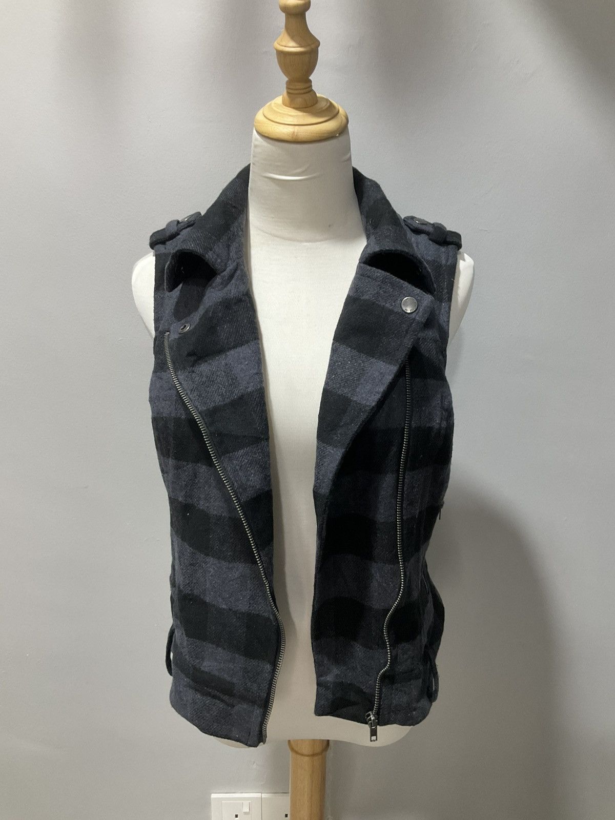 Japanese Brand Heritage 1981 Design Vest Japan Size US S / EU 44-46 / 1 - 2 Thumbnail