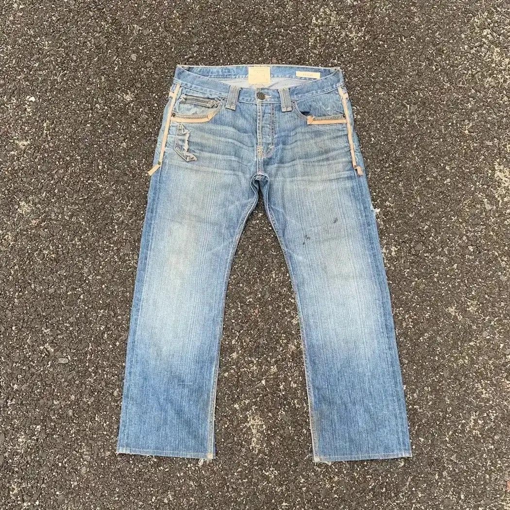 Jimmy Taverniti DESIGNER DENIM TAVERNITI JEANS BY JIMMY TAVERNITI DISTRESSED Size US 33 - 1 Thumbnail