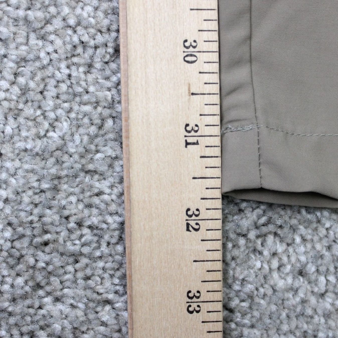 Mountain Hardwear Mountain Hardwear Jeans Mens 33x32 Beige Mountain Hardwear Jeans Mens 33x32 Beige Cargo Nylon Stretch 90s USA Mens Size US 33 - 3 Thumbnail