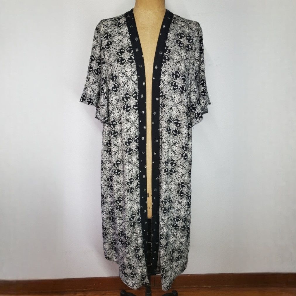 Torrid Torrid Size 1/1X Duster Robe Kimono Blazer Black White Flowy Size XL / US 12-14 / IT 48-50 - 1 Thumbnail
