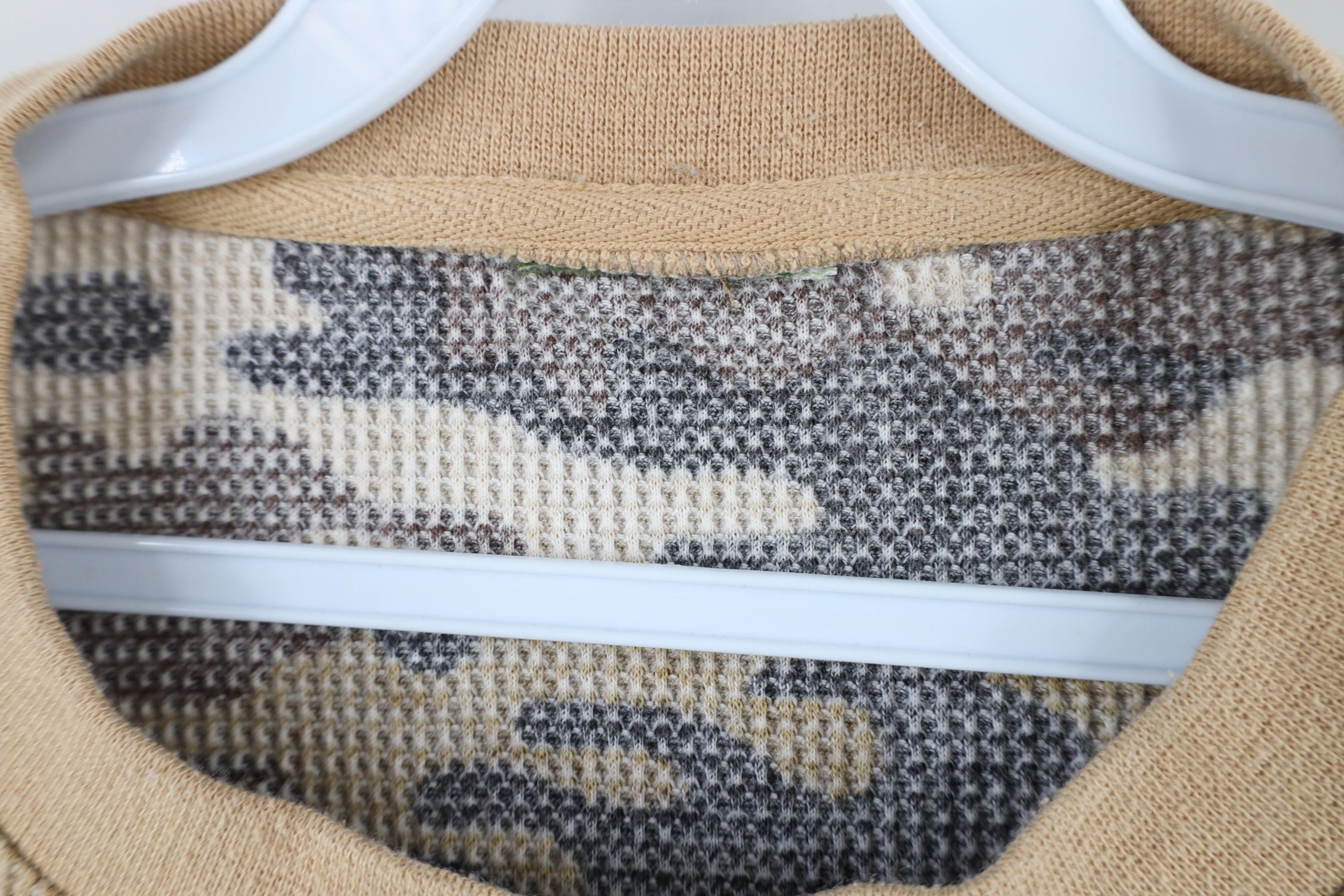 Vintage Vintage 90s Streetwear Camouflage Knit Long Sleeve T-Shirt Size US XXL / EU 58 / 5 - 6 Thumbnail