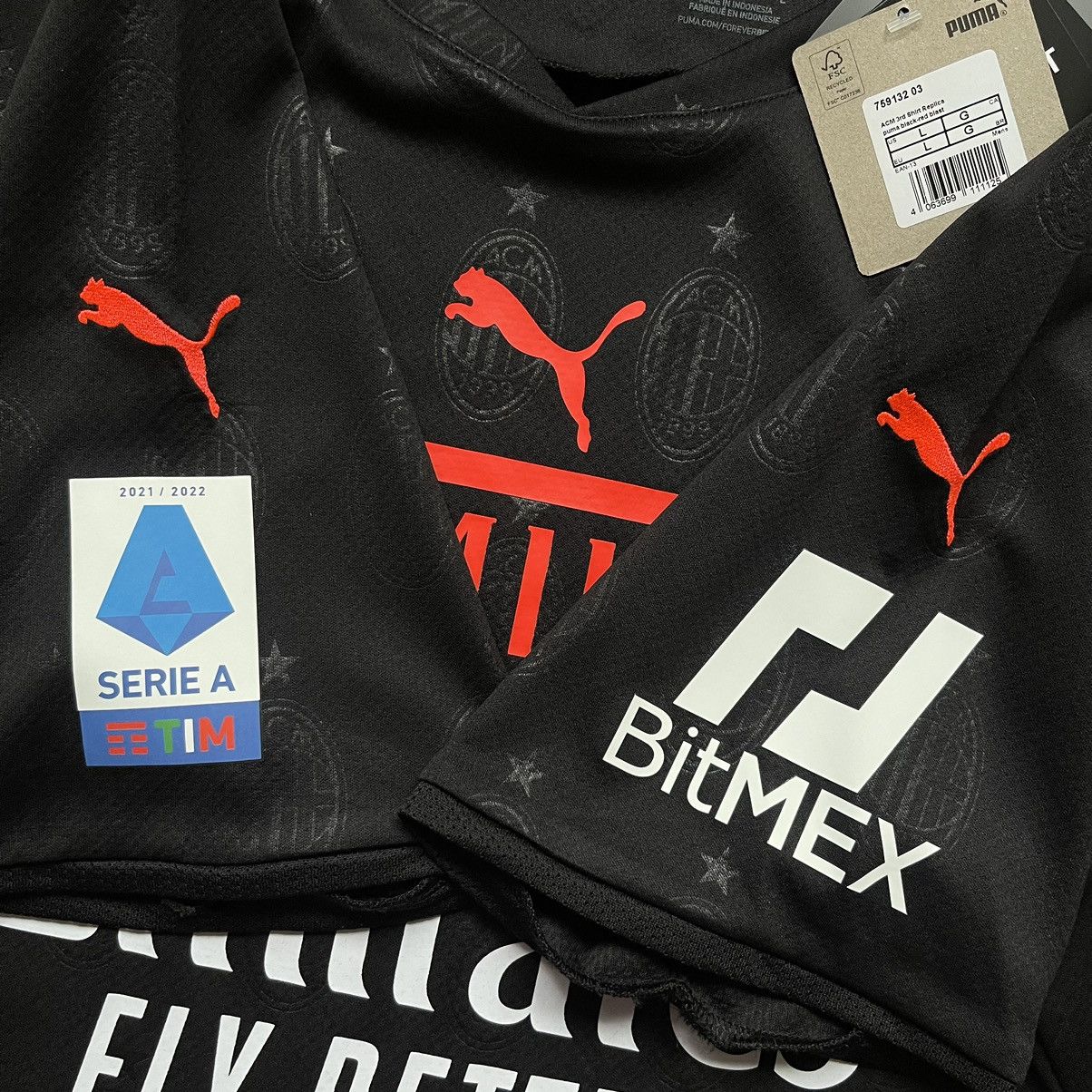 Puma × Vintage MILAN PUMA 2021/2022 FOOTBALL THIRD JERSEY #19 THEO Size US L / EU 52-54 / 3 - 16 Thumbnail