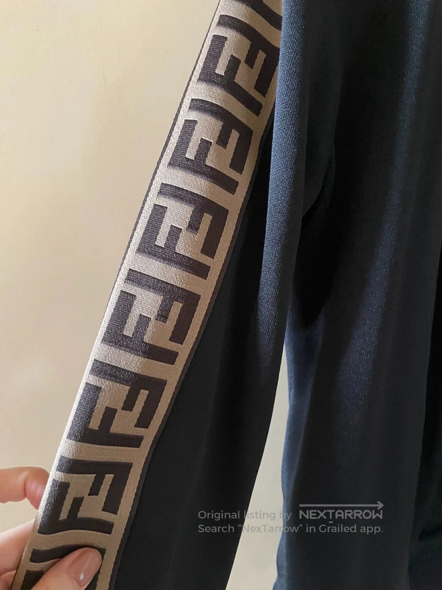 Fendi fendi short sporty jacket with logo design. Size US S / EU 44-46 / 1 - 3 Thumbnail