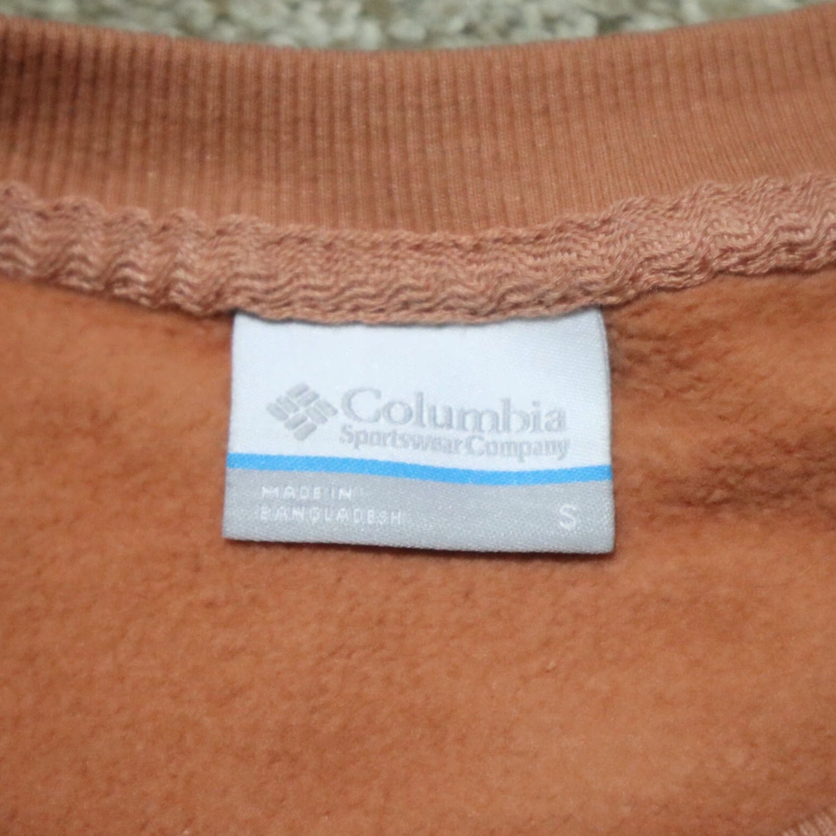 Vintage VINTAGE Columbia Pullover Sweater Adult Women's S Coral 90s Fashion Soccer Fan Gift Size S / US 4 / IT 40 - 3 Thumbnail