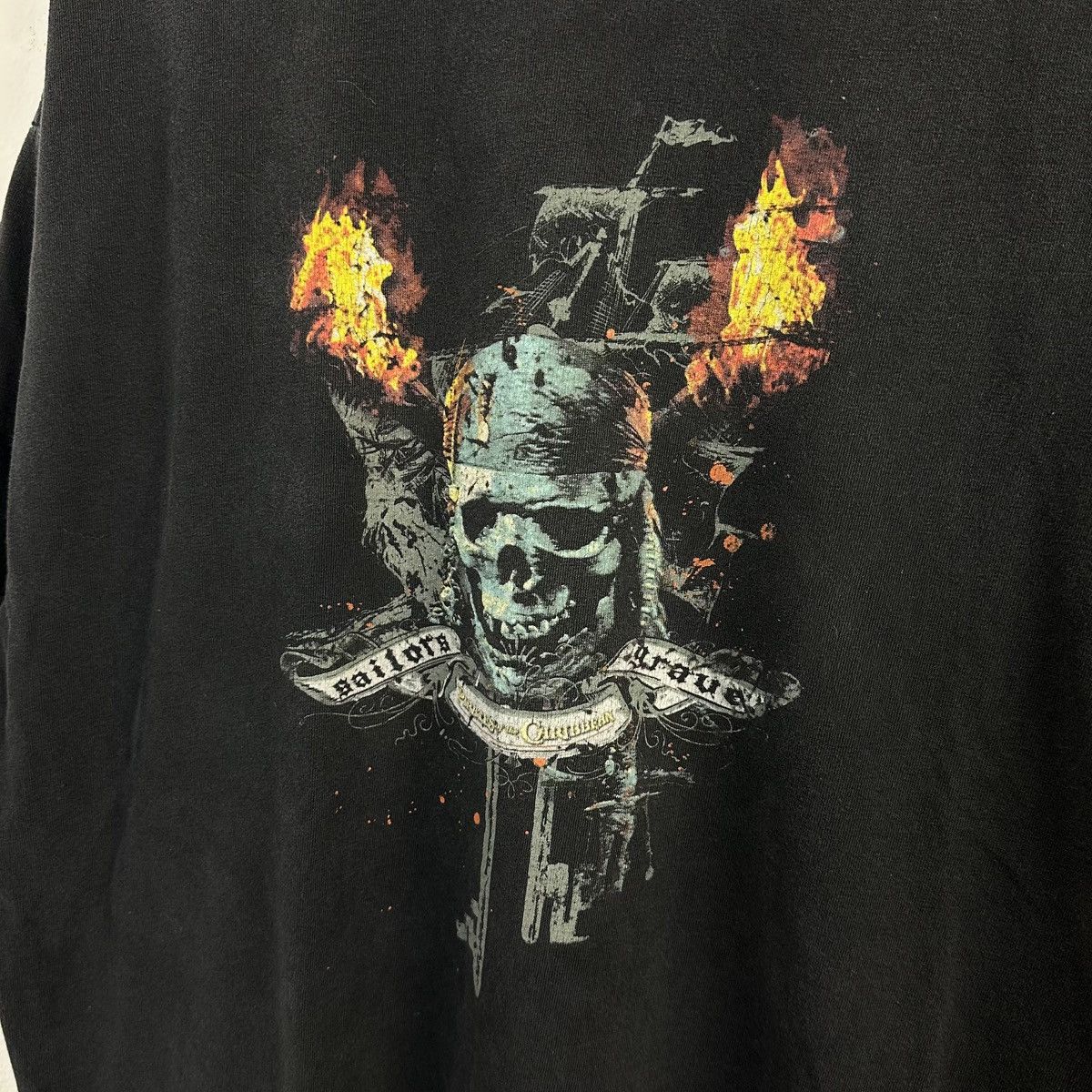 Disney Disney Pirates Of The Caribbean T Shirt XL Sailors Grave Size US XL / EU 56 / 4 - 1 Thumbnail
