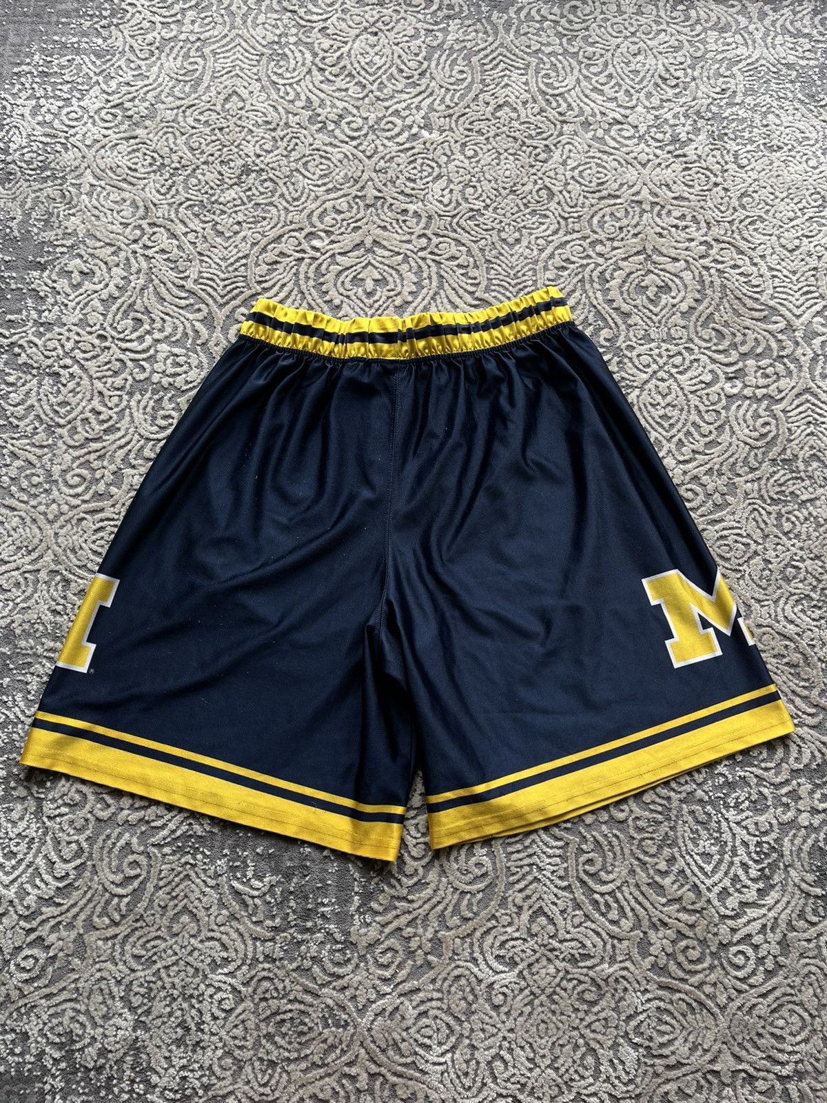 Nike Nike Michigan Wolverines Basktball vintage Shorts 90s rare Size US 34 / EU 50 - 3 Thumbnail