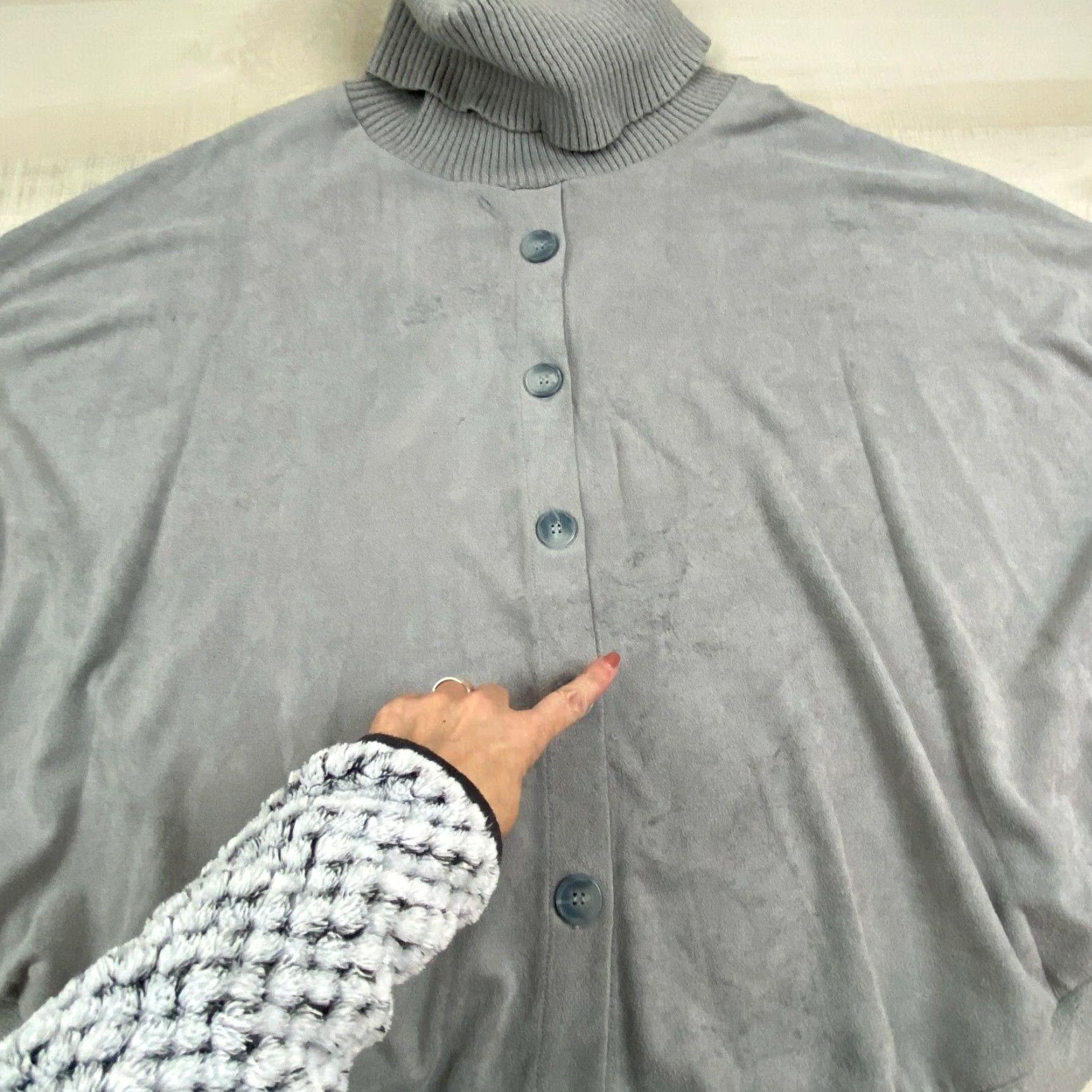 Vintage Fate Womens Poncho Sweater Large Gray Faux Suede Cowl Turtleneck Oversized Size L / US 10 / IT 46 - 7 Thumbnail