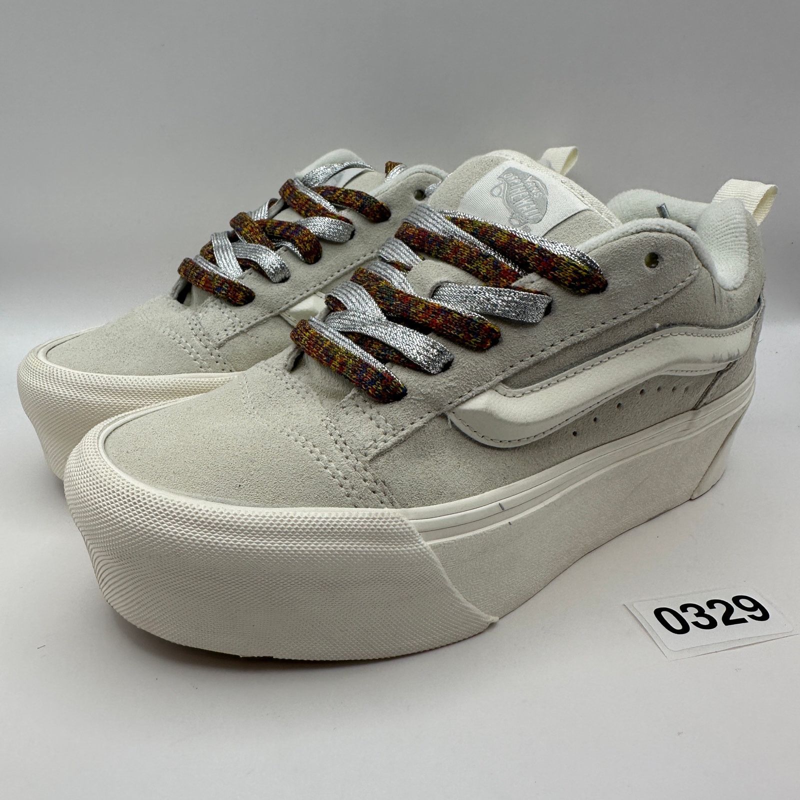 Vans Vans Women's 5 Platform Suede Leather Gray/White Size US 5 / IT 35 - 1 Thumbnail