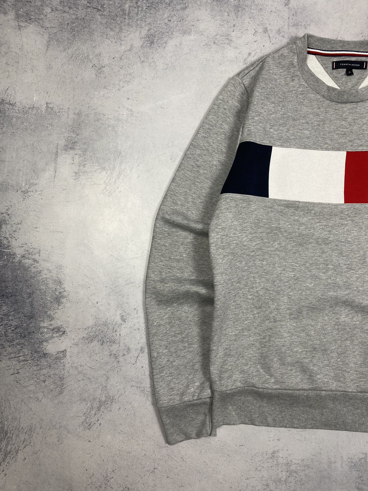 Tommy Hilfiger Tommy Hilfiger Big Logo Gray Sweatshirt Men’s Size M Size US M / EU 48-50 / 2 - 3 Thumbnail