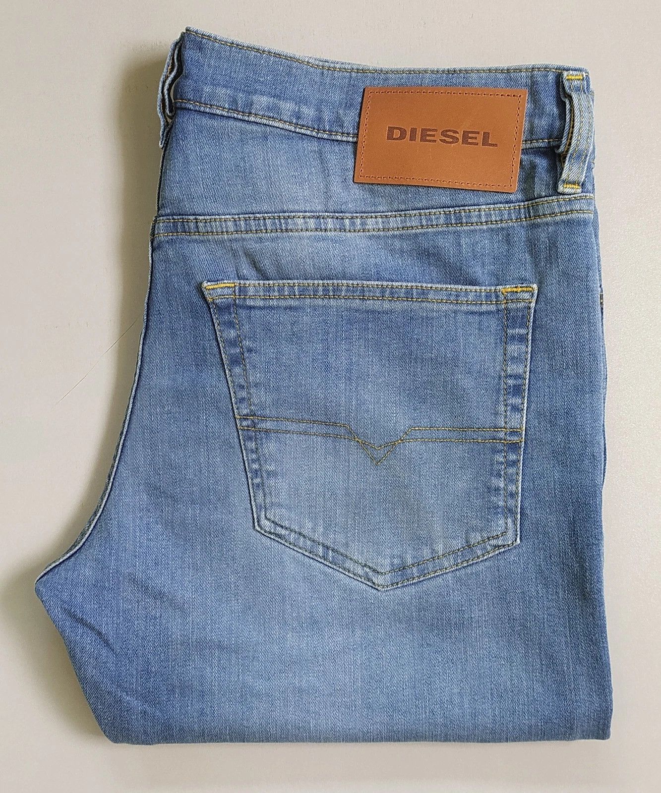 Diesel Diesel D-LUSTER L.32 MENS JEANS T/9947 Size US 33 - 1 Thumbnail