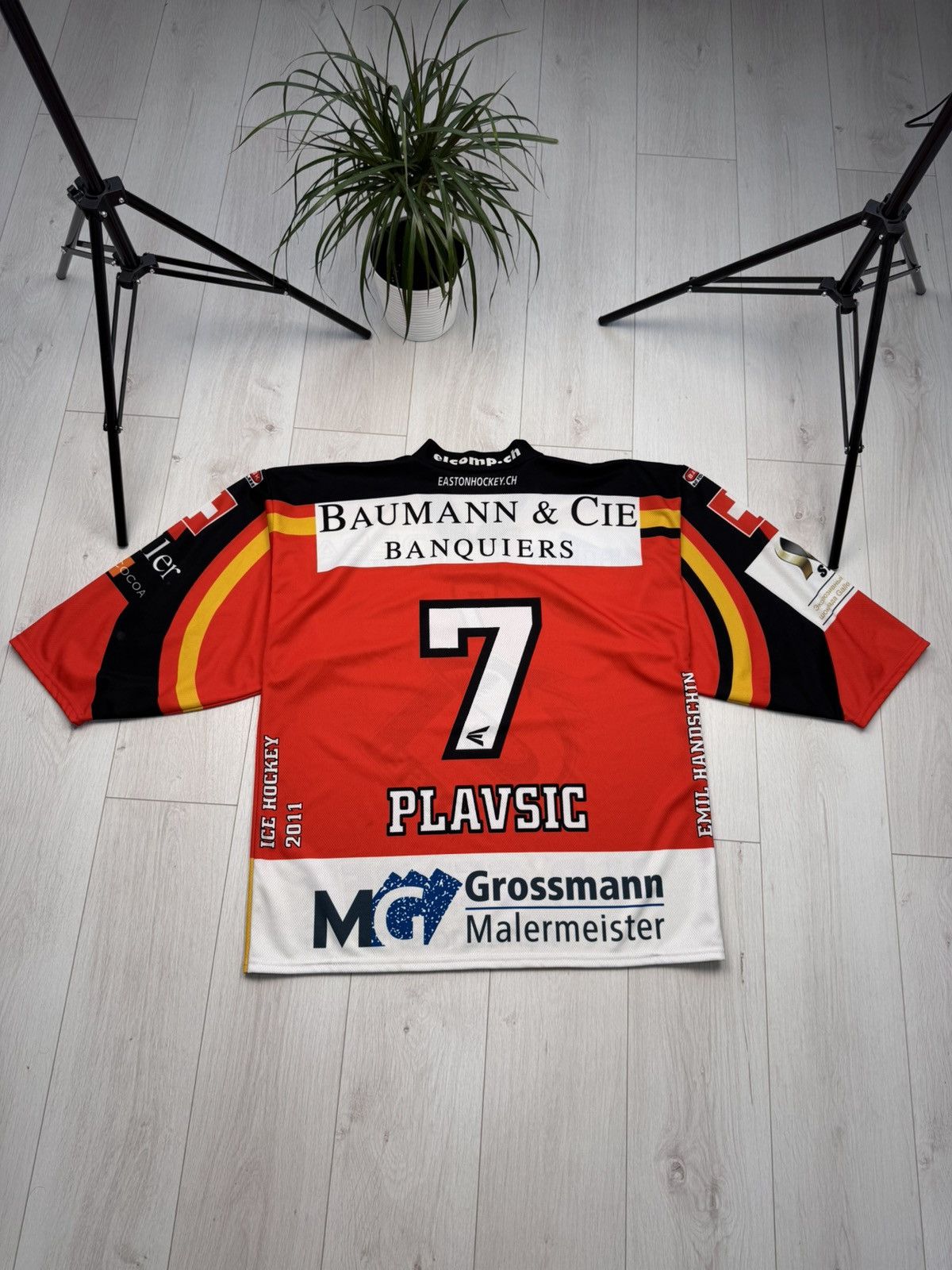 Other MATCHWORN SIGNED EHC BASEL 2012 ice hockey jersey Rare Size US XL / EU 56 / 4 - 12 Thumbnail
