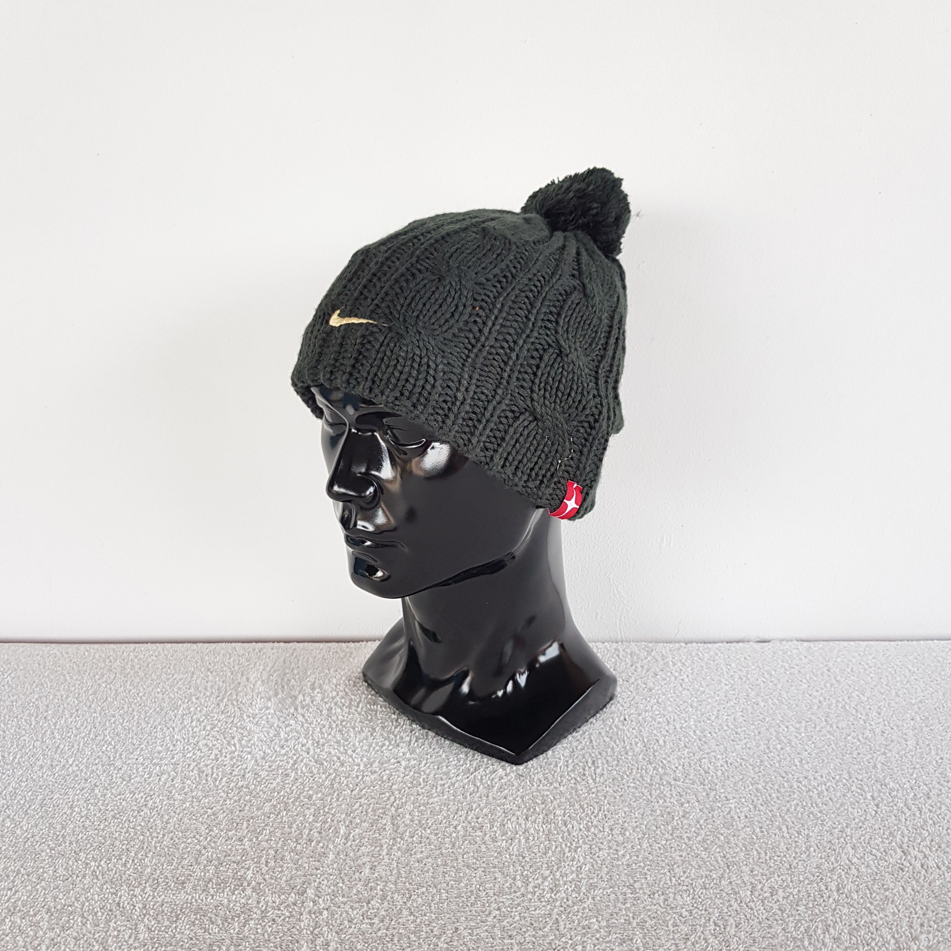 Nike Vintage Nike Beanie Y2K Nike Swoosh Pom Pom Knit Snow Caps Size ONE SIZE - 1 Thumbnail