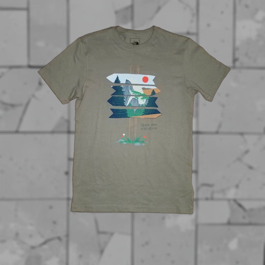 The North Face The North Face T-Shirt Mens S Beige Graphic Regular Size S Beige Mens T-Shirt Graphic The North Face Size US S / EU 44-46 / 1 - 1 Thumbnail