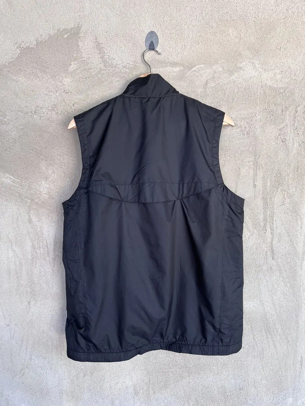 Nike Vintage Nike Golf Vest Size US L / EU 52-54 / 3 - 6 Thumbnail