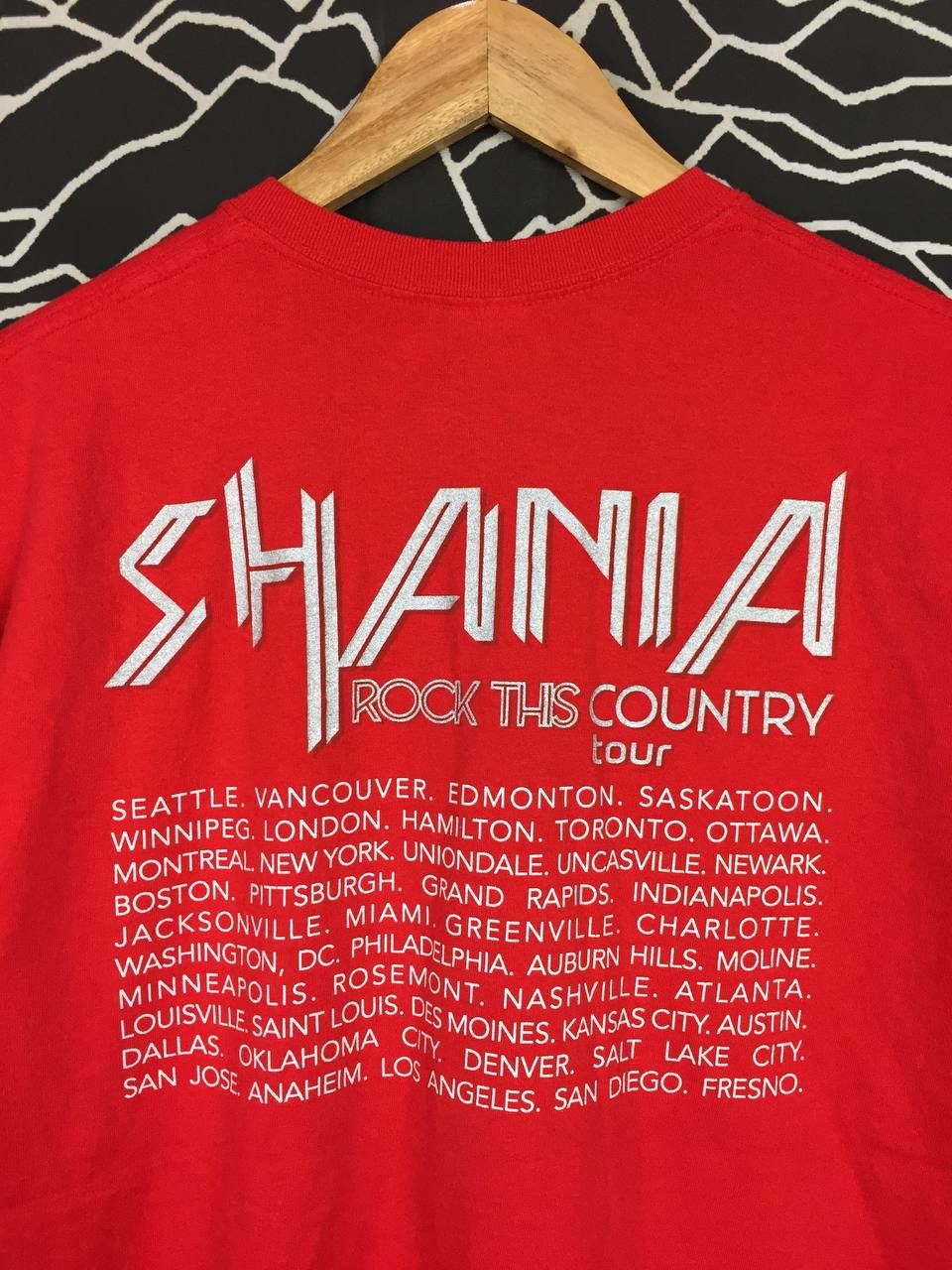 Band Tees Shania Twain Rock This Country Tour Concert Tee Size US M / EU 48-50 / 2 - 5 Thumbnail