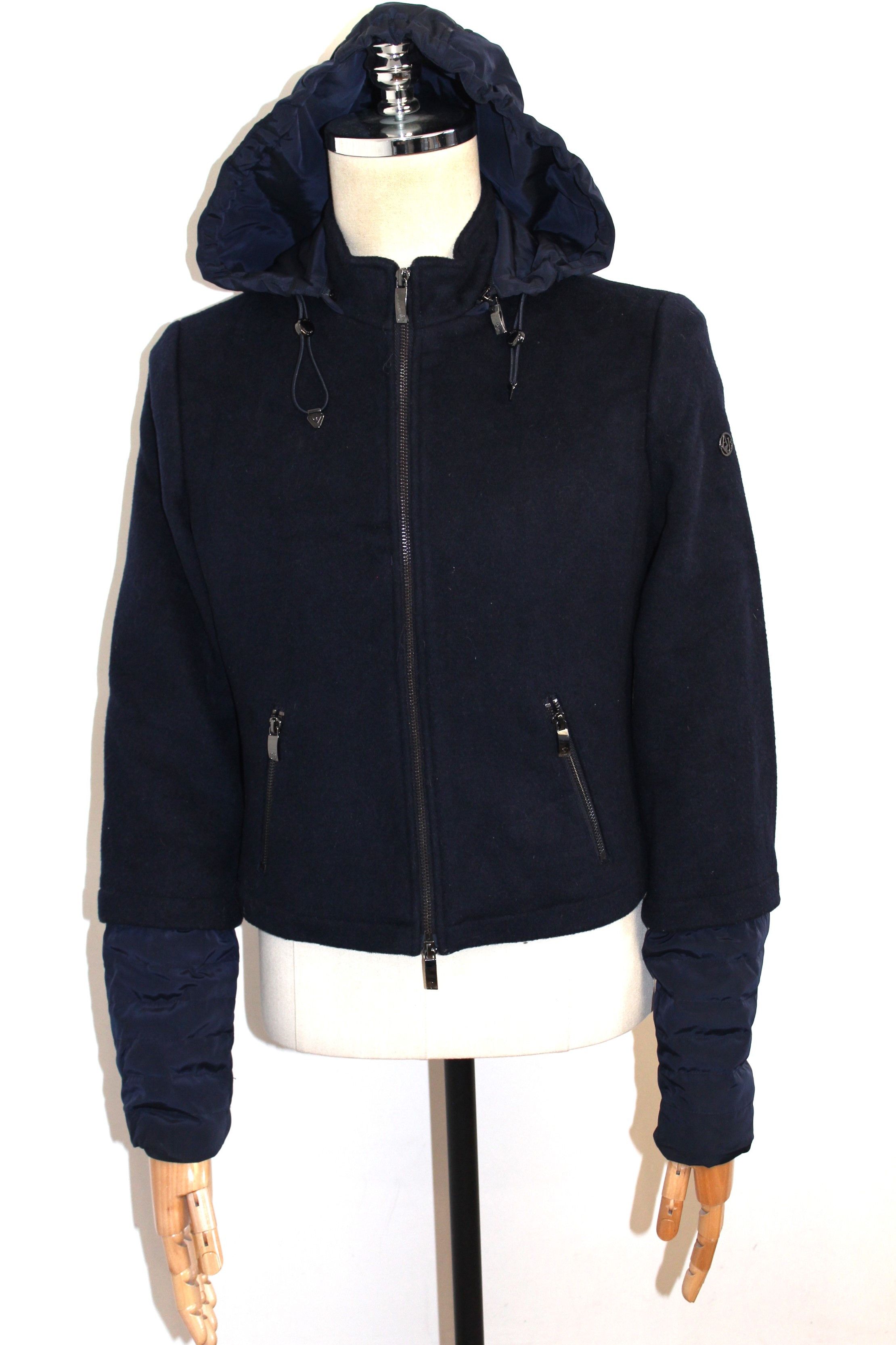 Armani Women's Armani Navy Blue Wool Jacket Size M / US 6-8 / IT 42-44 - 3 Thumbnail