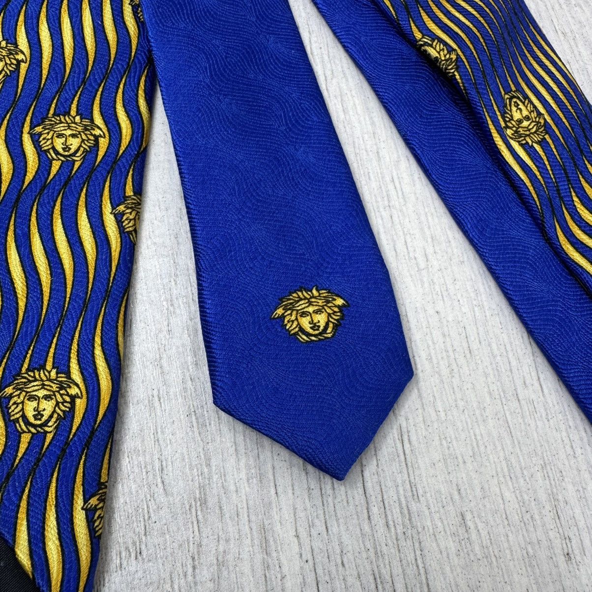 Versace Sensational GIANNI VERSACE Gold Medusa Spirals Navy Silk Tie Size ONE SIZE - 6 Thumbnail