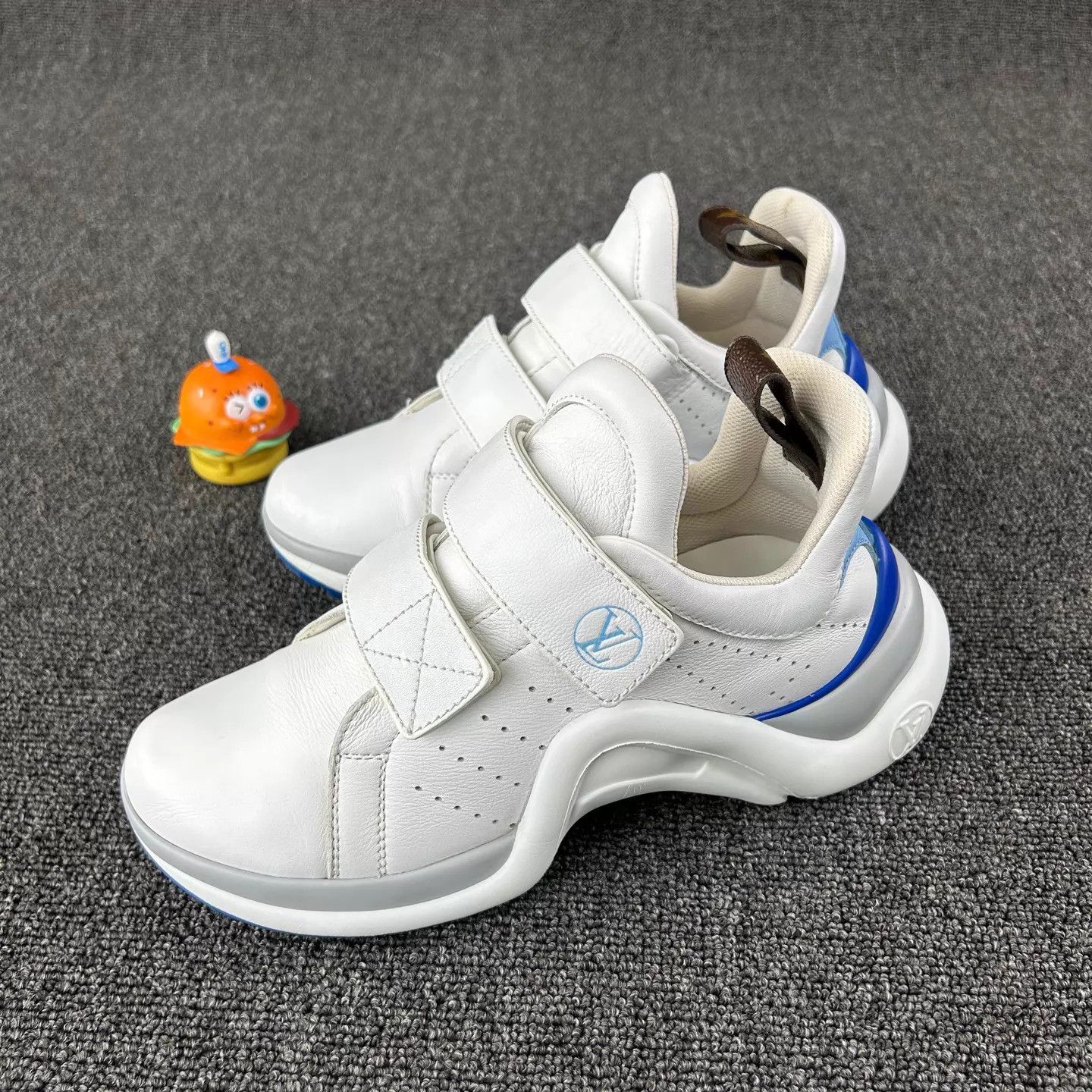 Louis Vuitton Louis Vuitton Velcro Dad Sneaker White/Blue 36 HB6804 Size US 5.5 / IT 35.5 - 1 Thumbnail