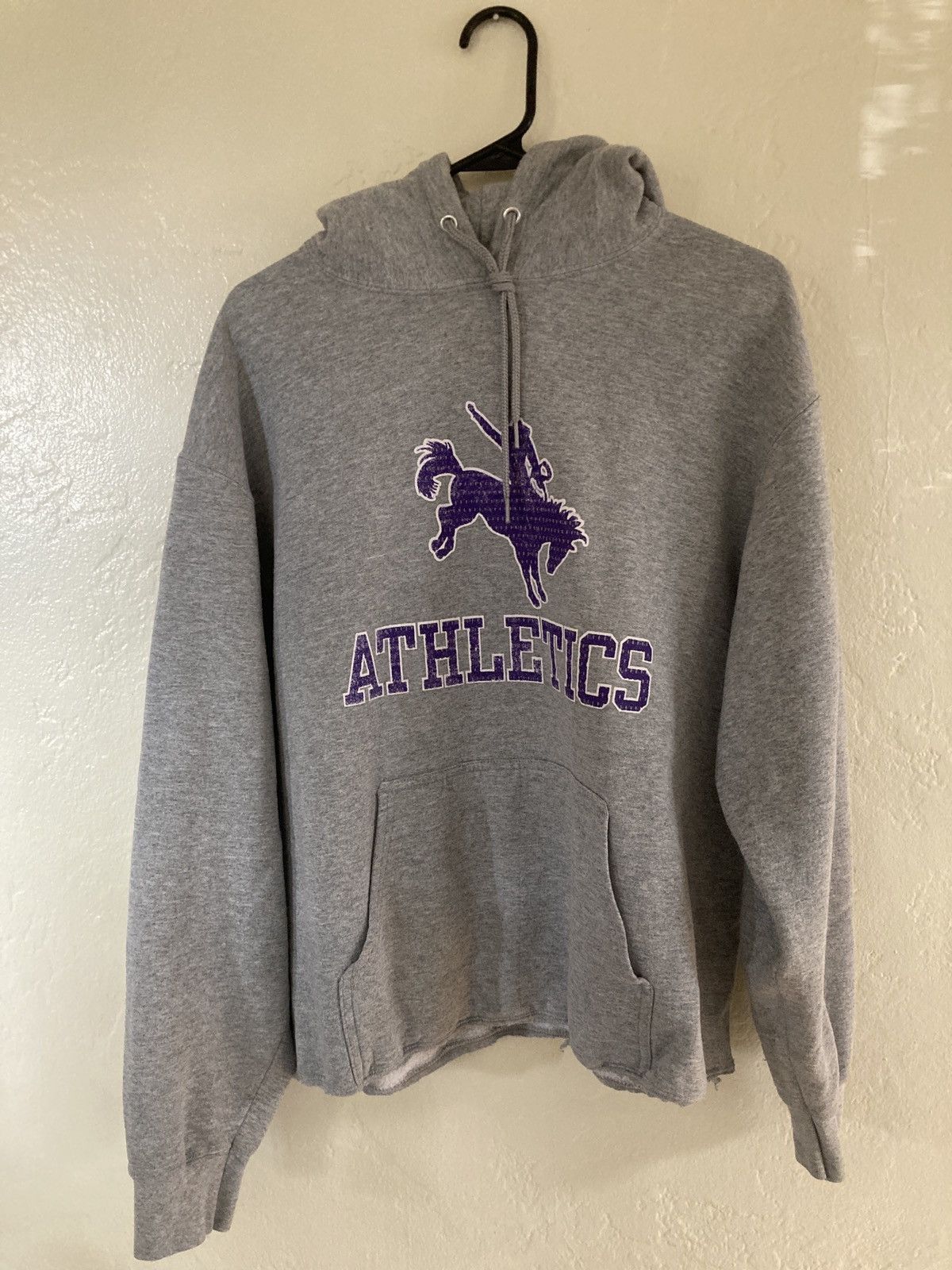 cropped vintage athletics hoodie
