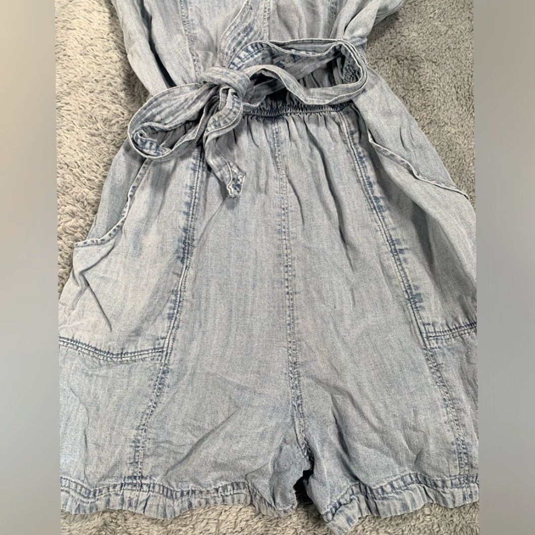 Denime Evereve Denim Romper Jumpsuit ONE-PICE Light Blue Blue S Women Small Regular Size Romper Contemporary Style Women’s Size 28" / US 6 / IT 42 - 2 Thumbnail