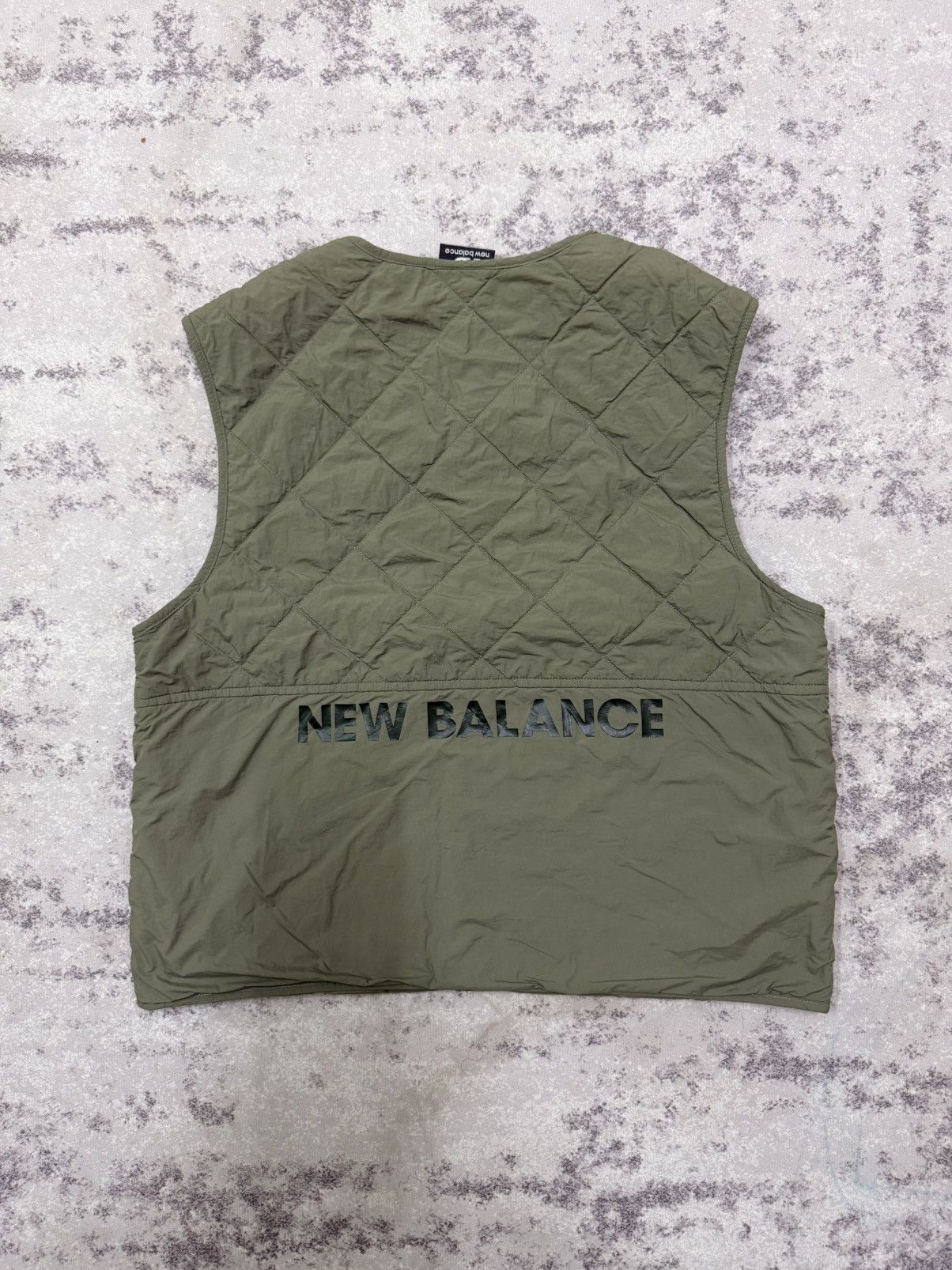 New Balance NEW BALANCE BACKHIT LOGO QUILTED SNAP BUTTON OLIVEGREEN VEST Size S / US 4 / IT 40 - 7 Thumbnail