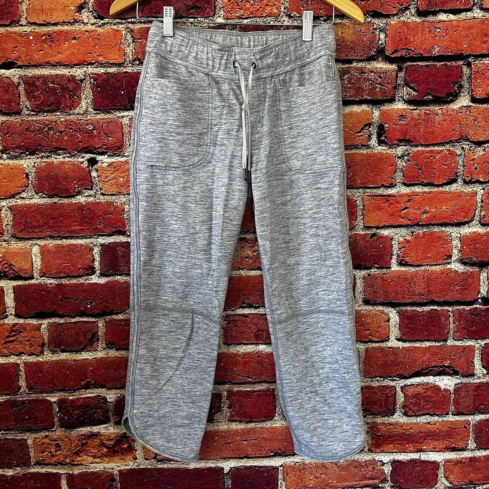 Lululemon Lululemon Capri Size 27" / US 4 / IT 40 - 1 Thumbnail