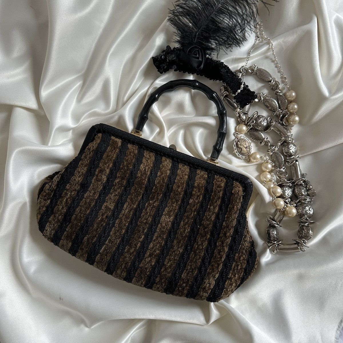 Vintage Vintage antique bamboo shoulder bag Size ONE SIZE - 1 Thumbnail