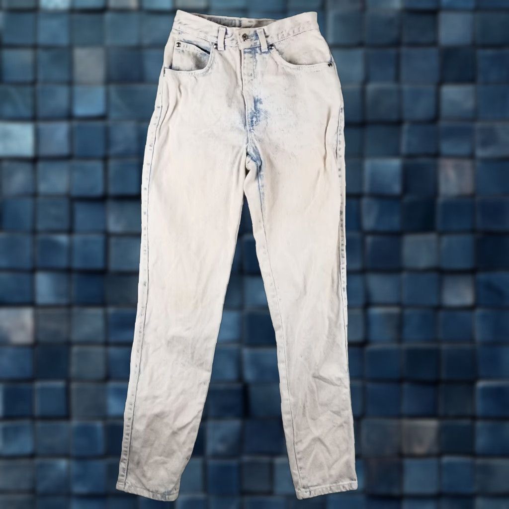 VINTAGE Levi's Jeans Women Tapered Mom Fit 24X29 Acid Wash 90s USA