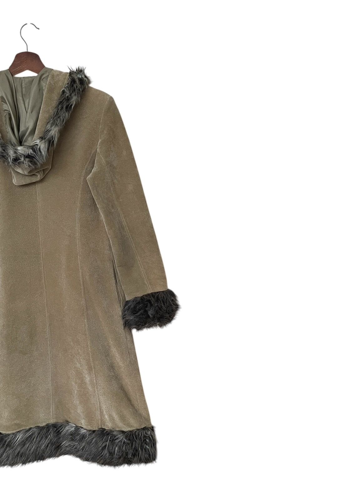 Japanese Brand Vintage Japanese Brand D.D.P Fur Trench Coat 1990s Size US L / EU 52-54 / 3 - 6 Thumbnail